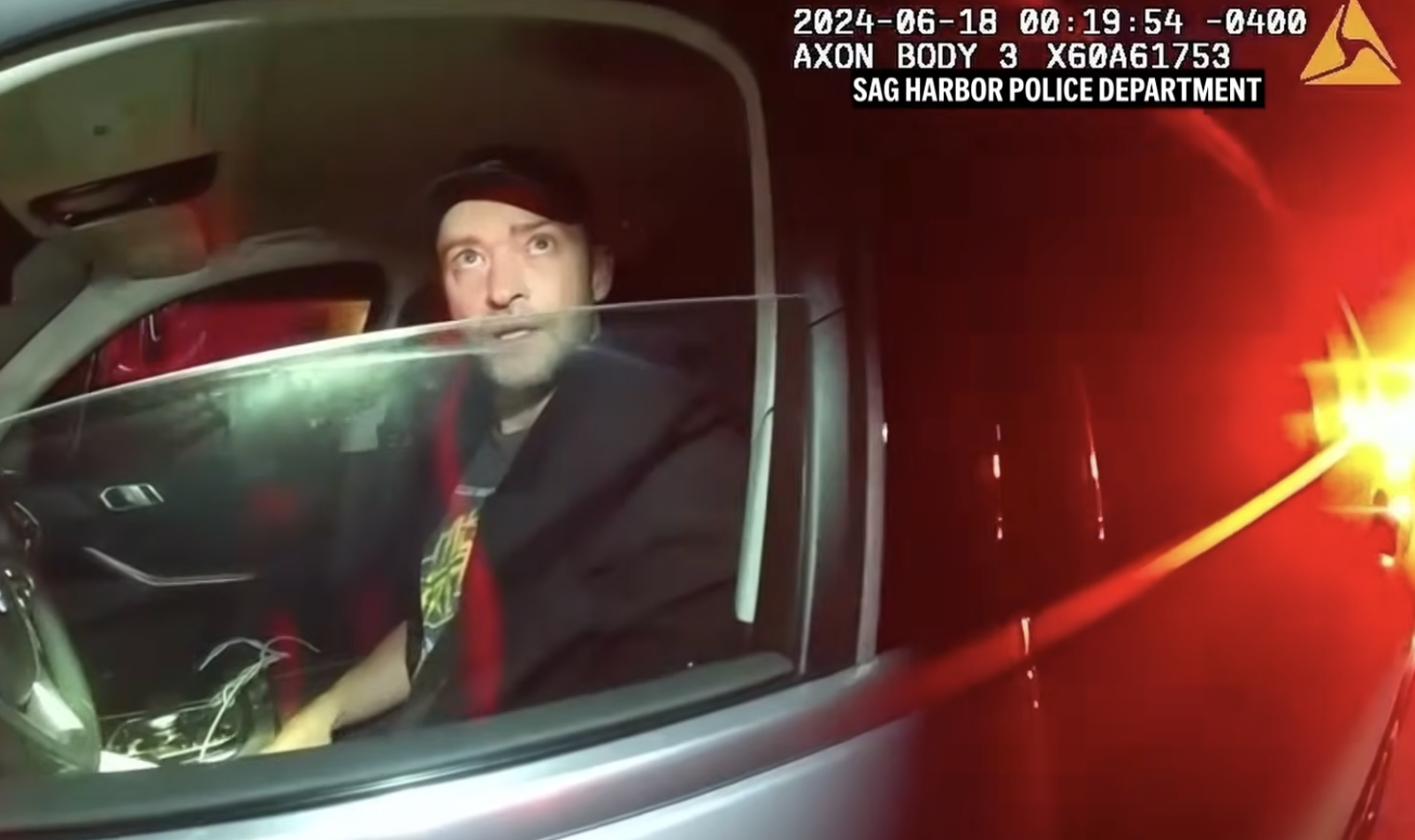 形象全毀!賈斯汀醉駕捕畫面首曝光 走直線狂晃喊「好難」:我是世界巨星欸