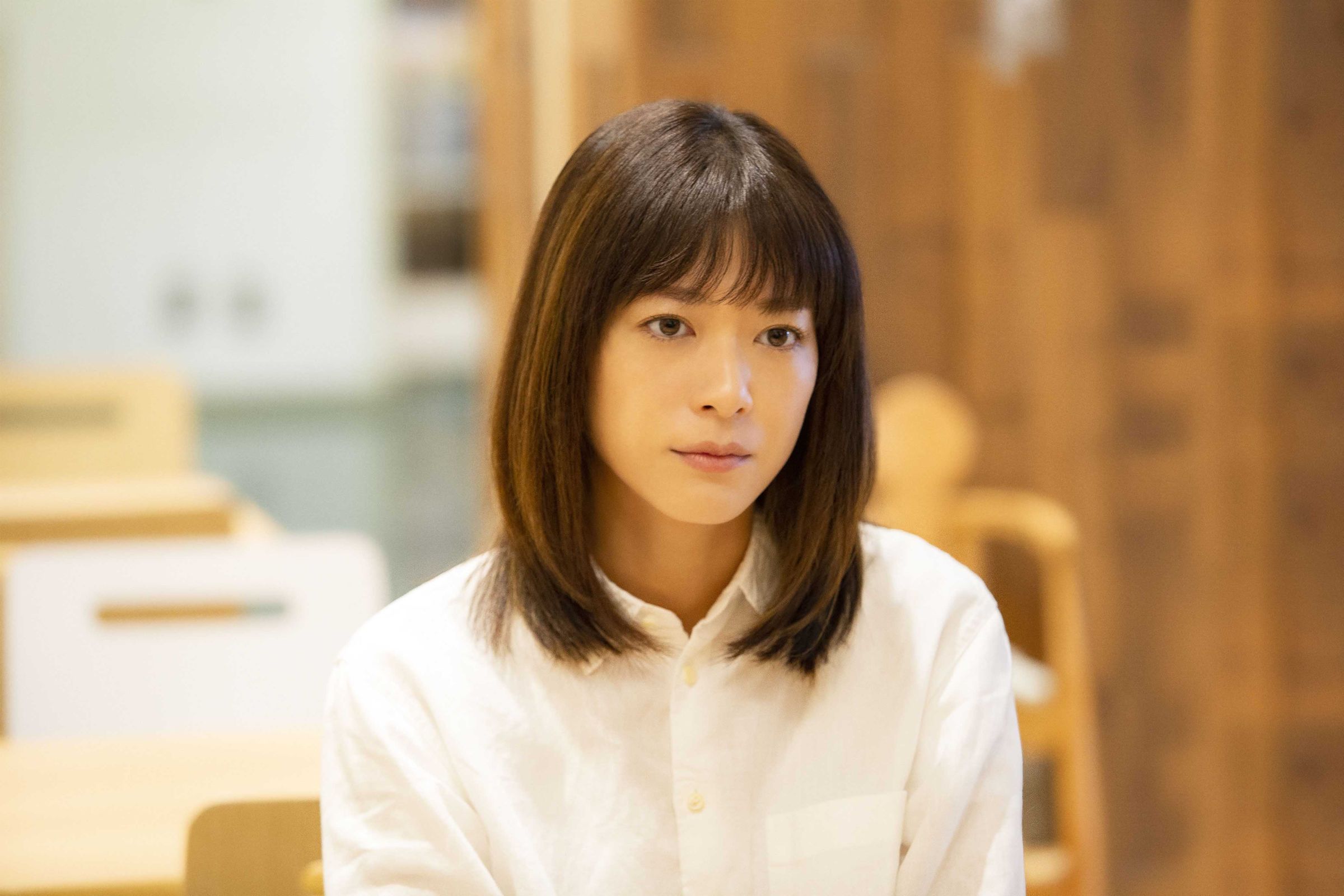 上野樹里在電影《鄰人X::謎樣的女子》飾演柏木良子,她認為良子就像什麼都說不出口的日本女性寫照。(天馬行空提供)
