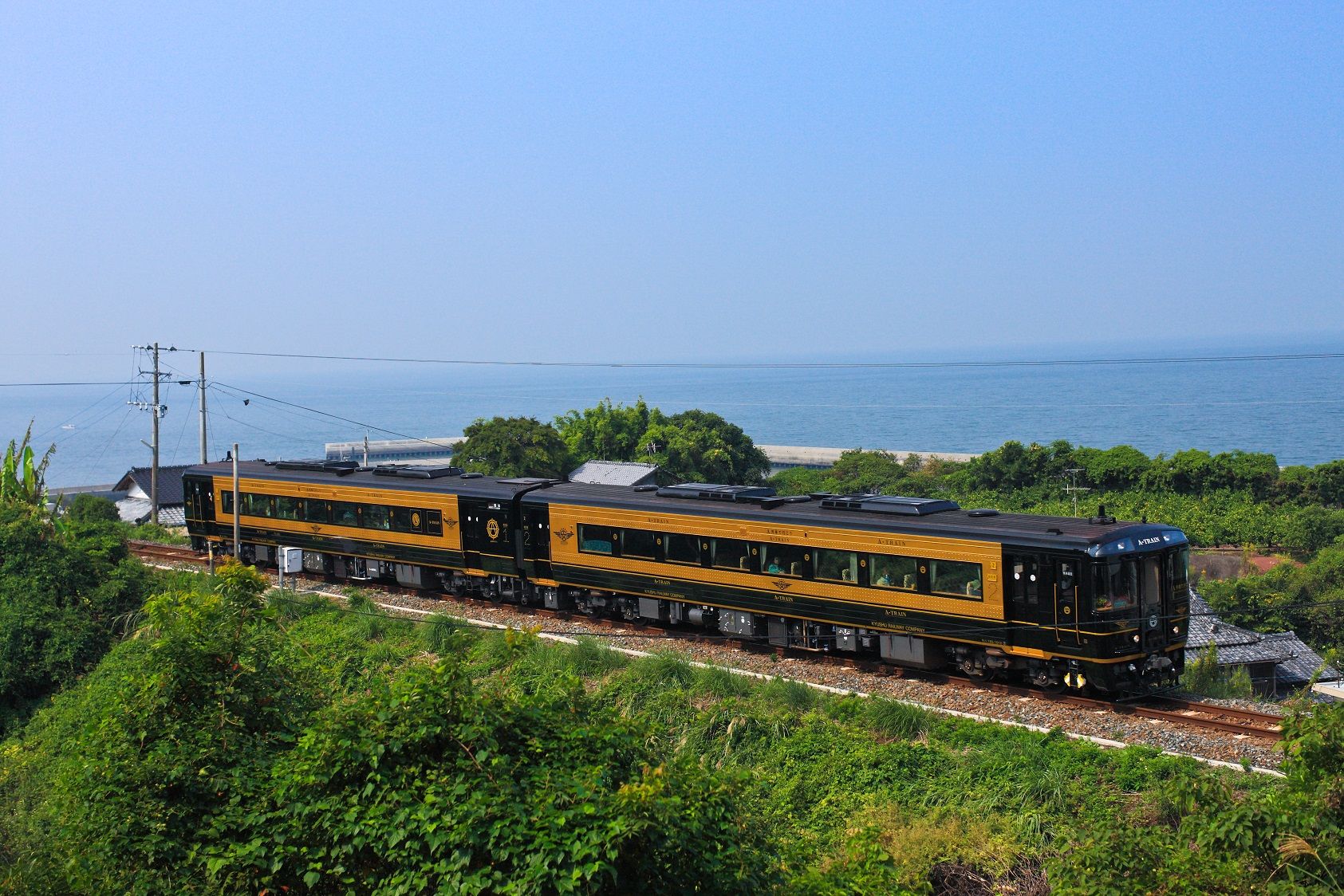 強震後停駛74天!熊本JR鹿兒島線恢復營運 乘客感動喊安心