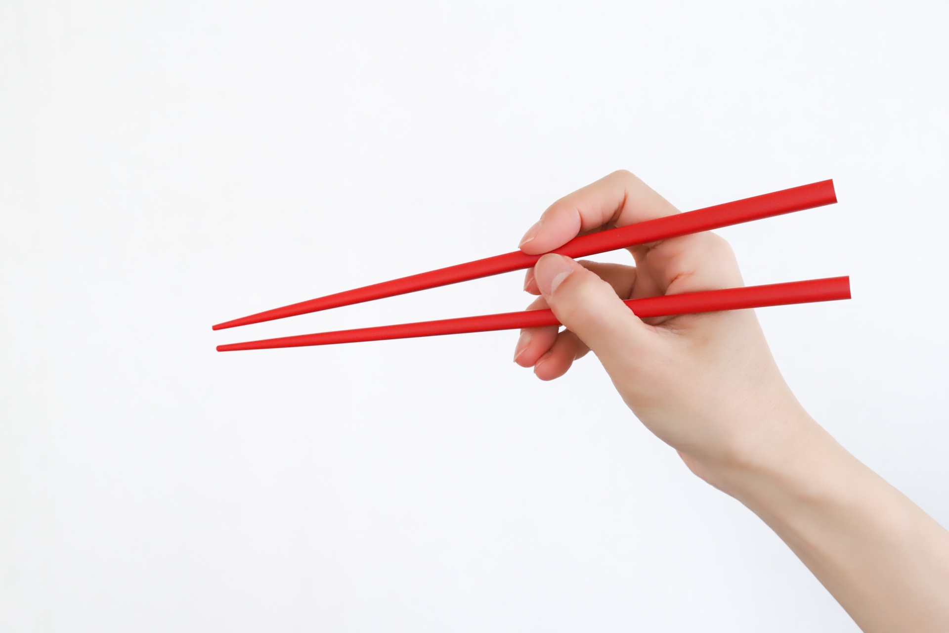 專家提醒一旦發現木筷或竹筷發霉，就應立即丟棄。（示意圖，photoAC）