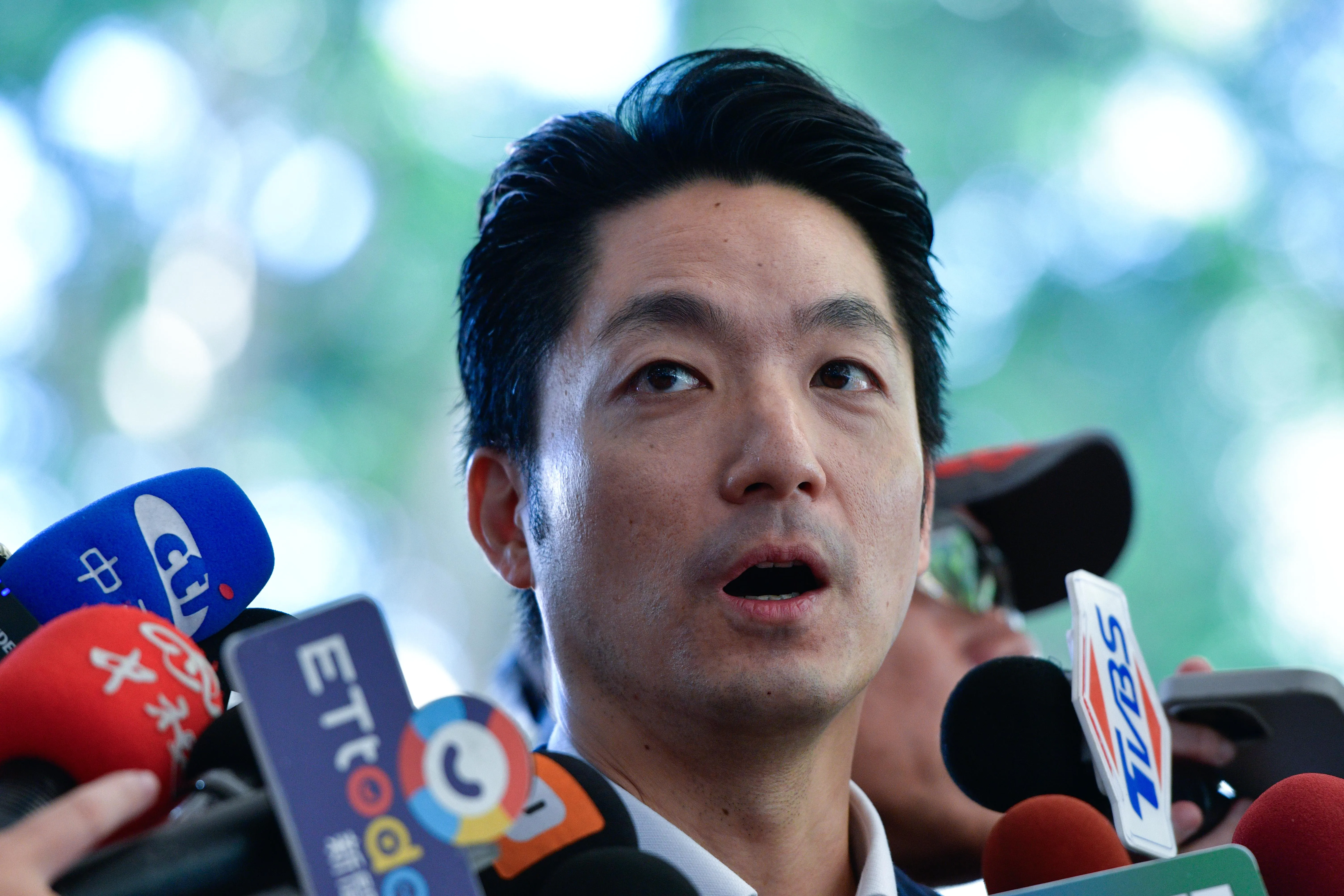 一變再變！蔣萬安昨稱「只辦1場辯論」今改口「還有第2、3場」　周軒：哪句話是真的？