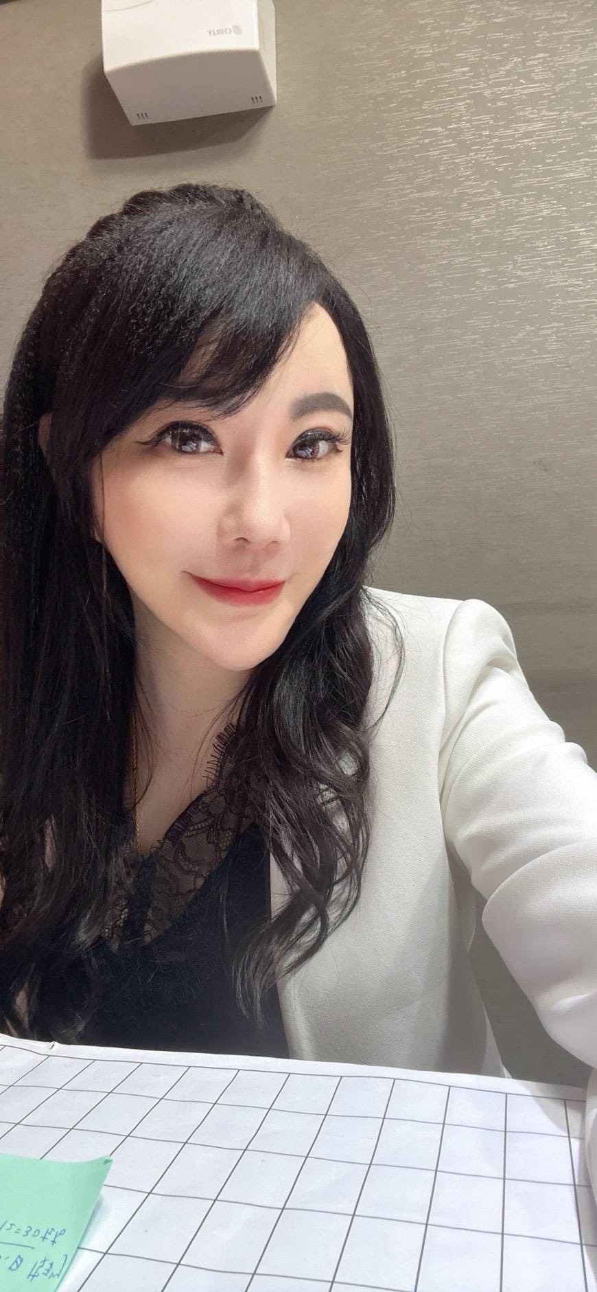 「整形女神」莊斯棋因為拉皮手術凍齡，甜美外形令人稱羡。（陽光璨亮生醫提供）
