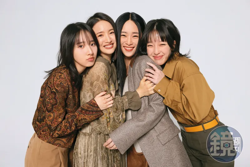 李沐（左起）、林依晨、吳可熙、王渝萱，在電影《失明》飾演兩個人物的過去式跟現在式所交織出的情感。