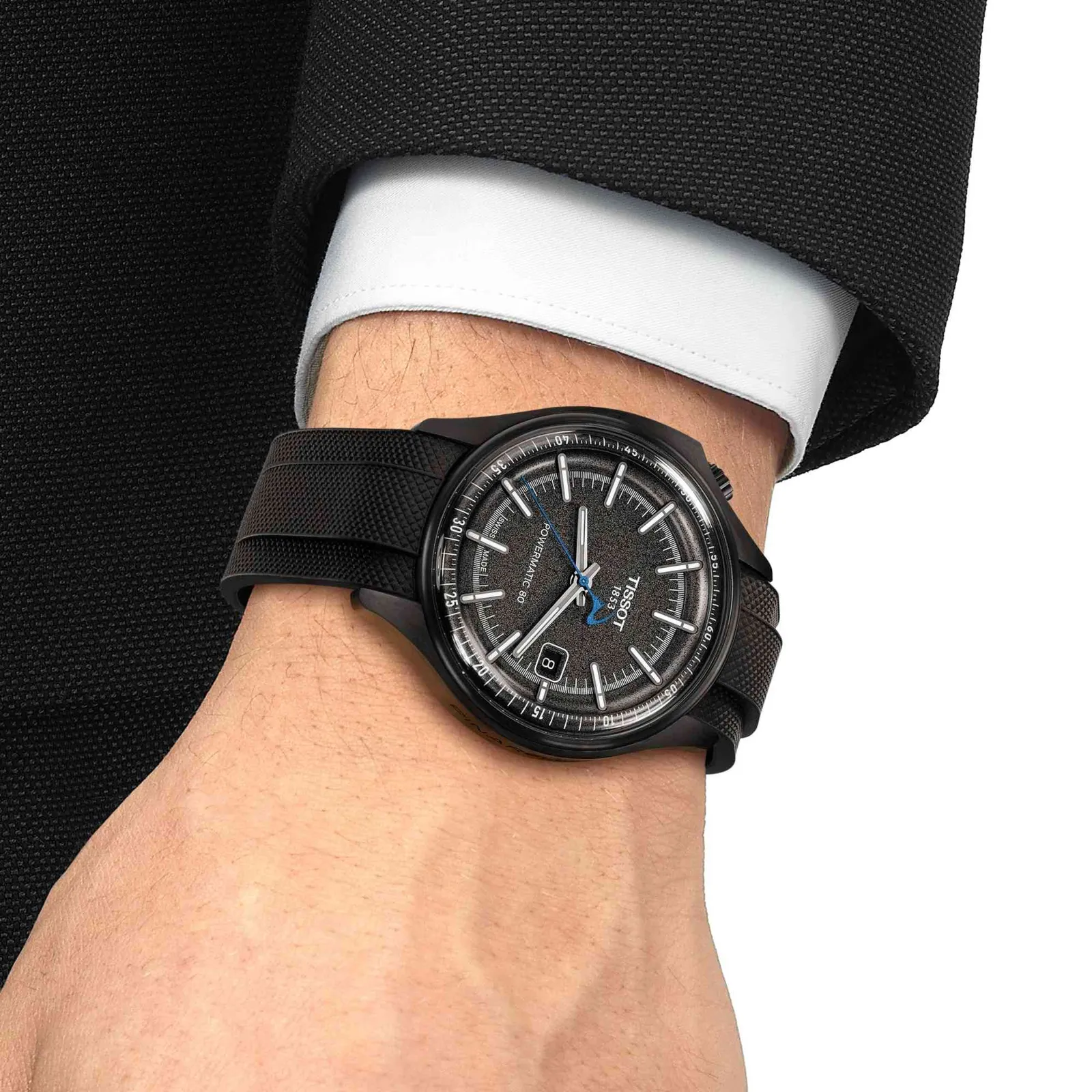TISSOT 與義大利自行車品牌 Pinarello 合作推出聯名腕錶,定價約NT$52,500