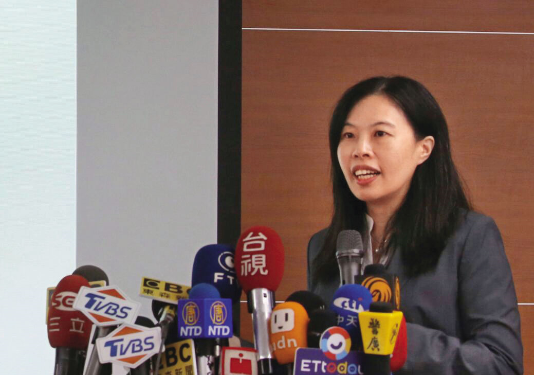 花蓮地檢署檢察長陳佳秀在台北地檢任職時,即開始偵辦翁茂鍾案,升任高檢後著手為諸慶恩平反。