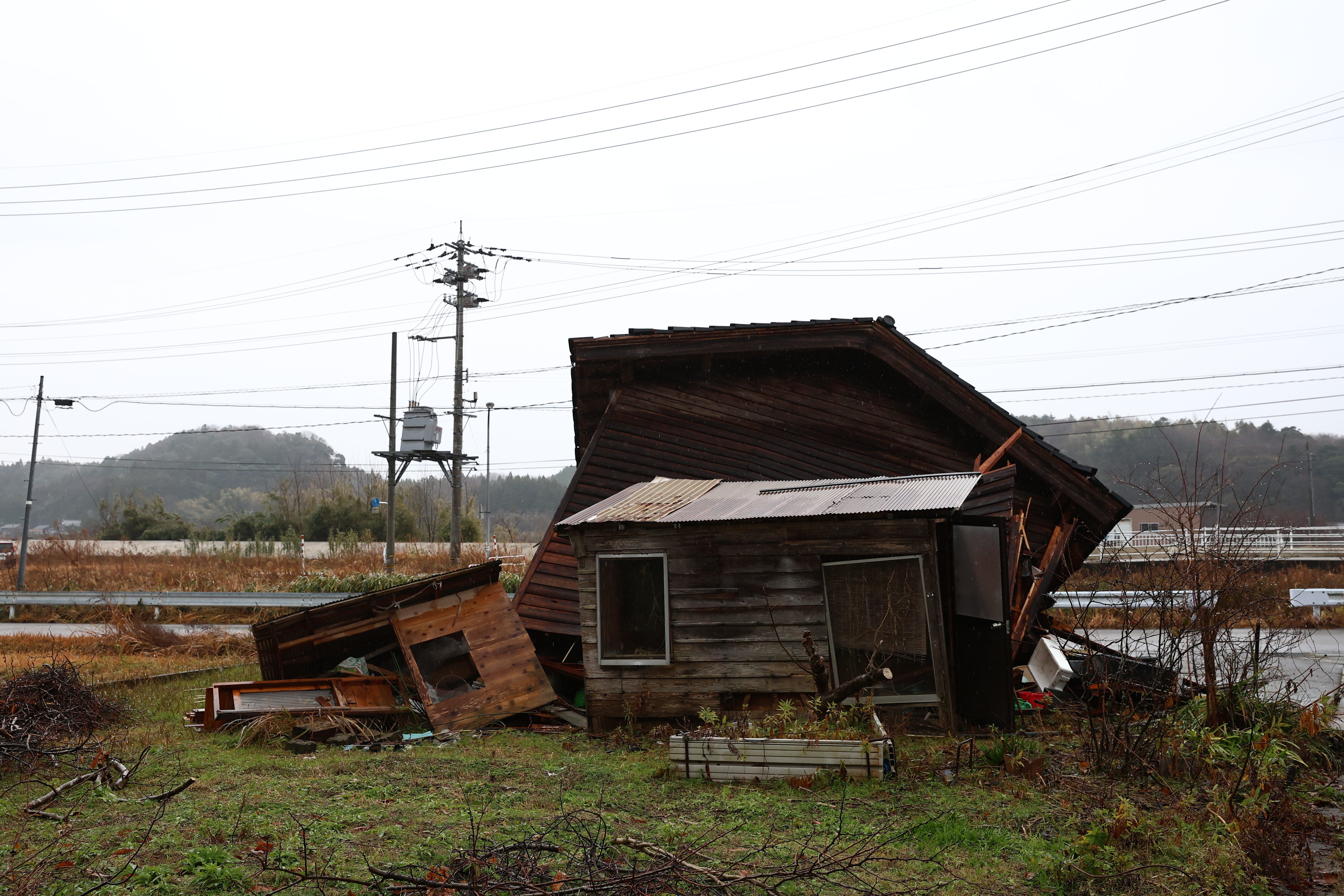 日本能登半島強震造成不少房屋倒塌。圖為石川縣志賀町，非當事房屋。