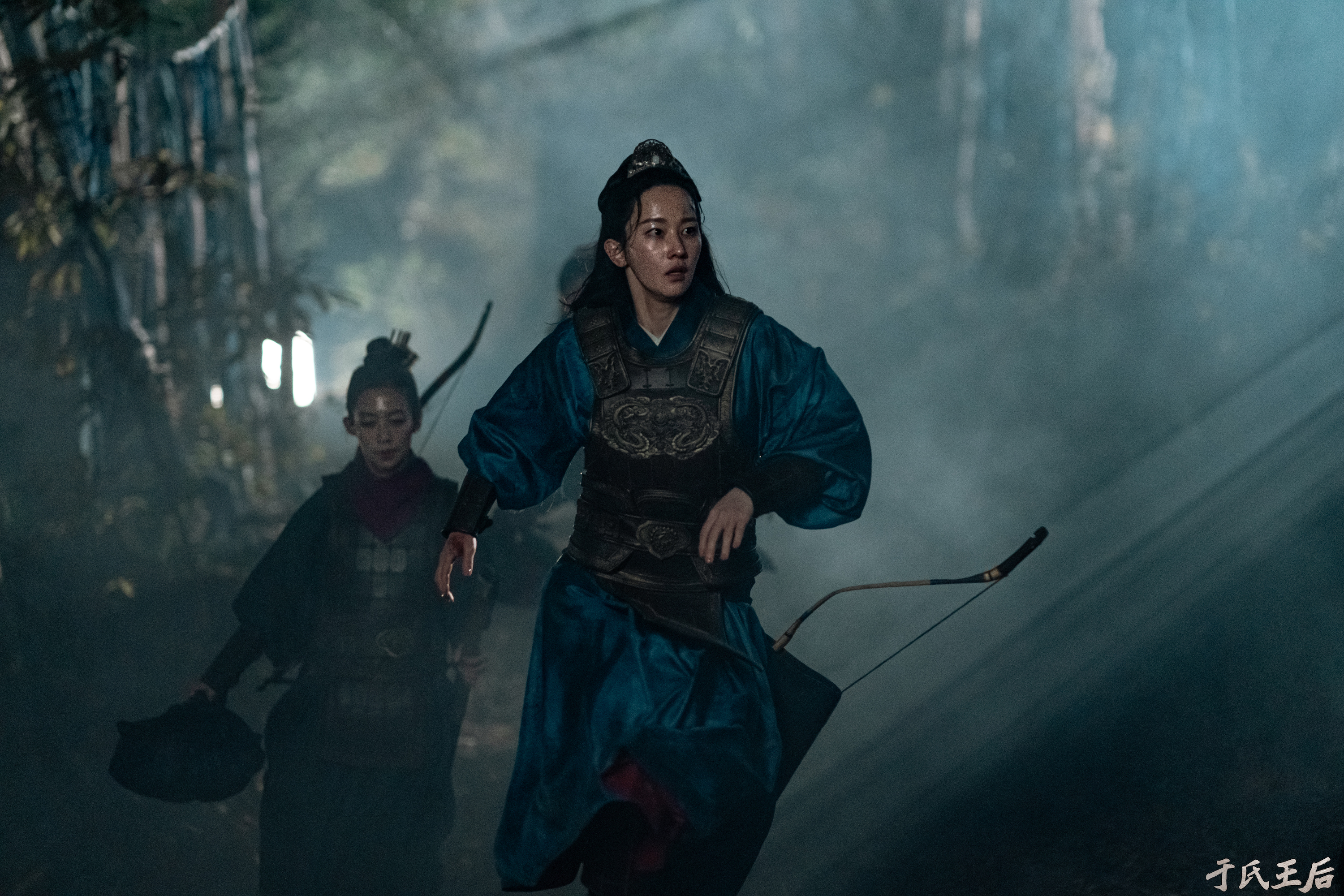 全鐘瑞飾演王后于熙，夜訪三王子卻一晚遇到三次追殺。（Hami Video提供）