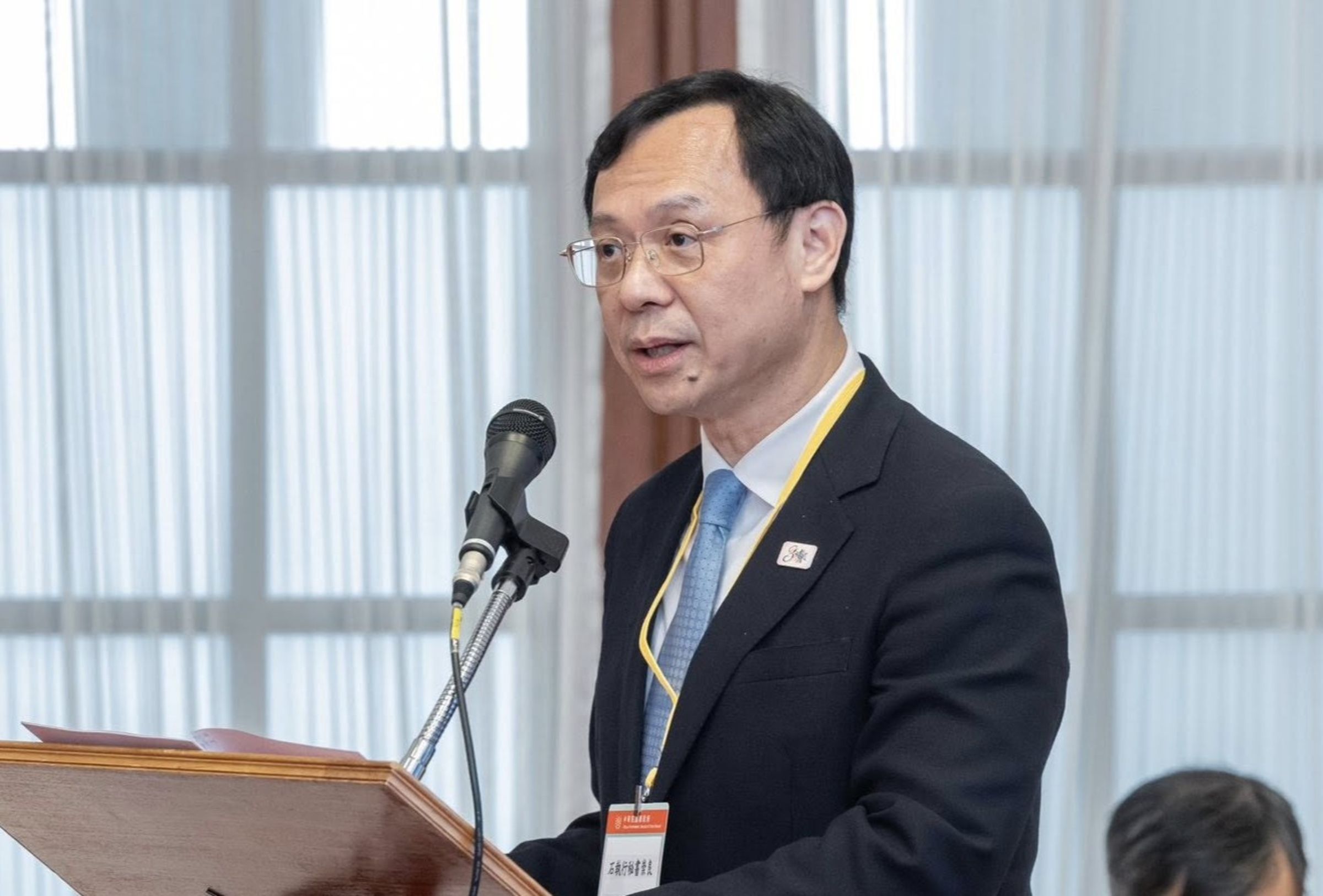 衛福部長石崇良說明,預計退出台灣市場的47項藥品皆有替代藥物,不會有缺藥問題。(翻攝自衛福部臉書)