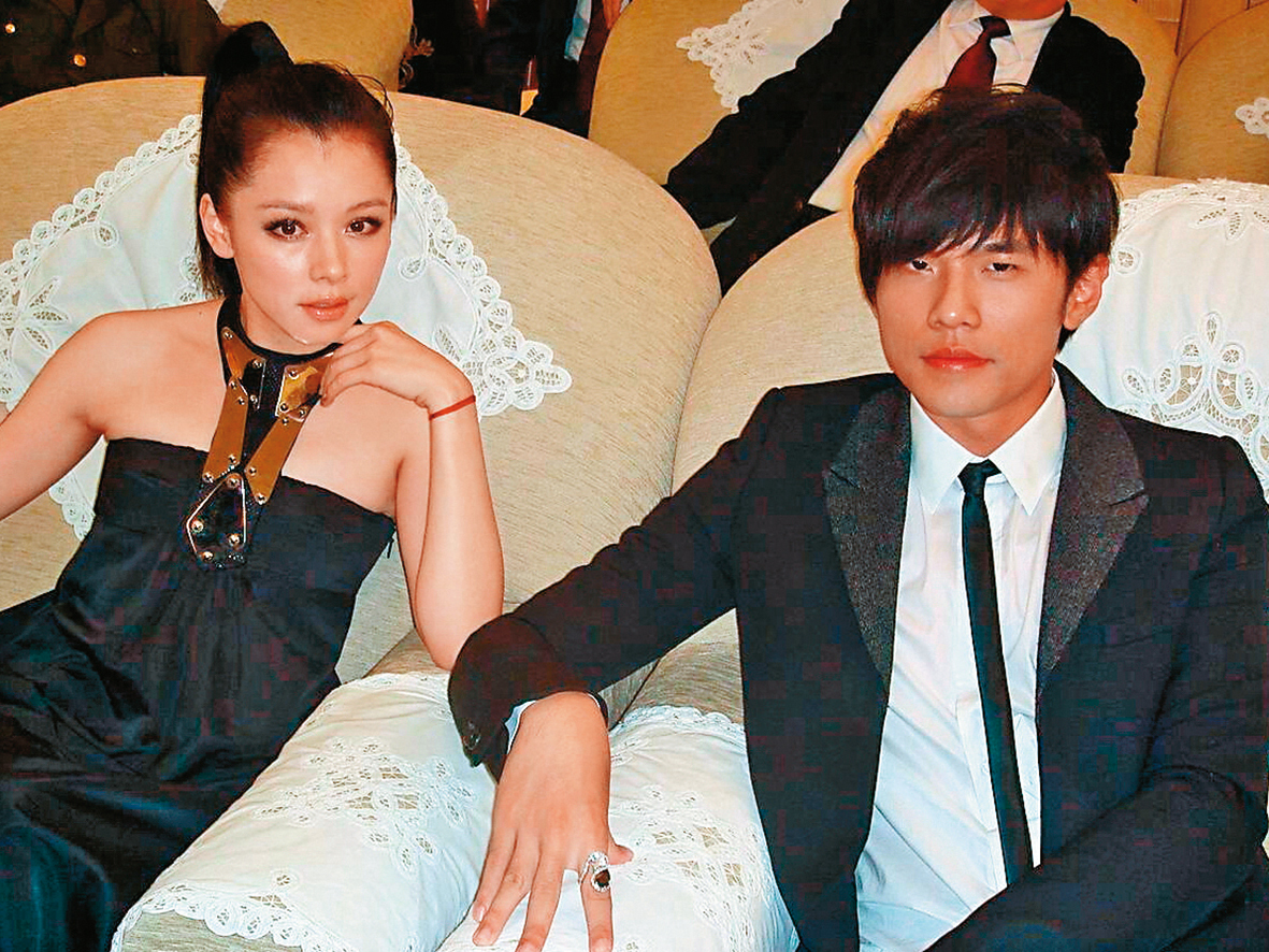 徐若瑄（左）過去情史豐富，也曾和周杰倫（右）傳出緋聞。（翻攝自騰訊）