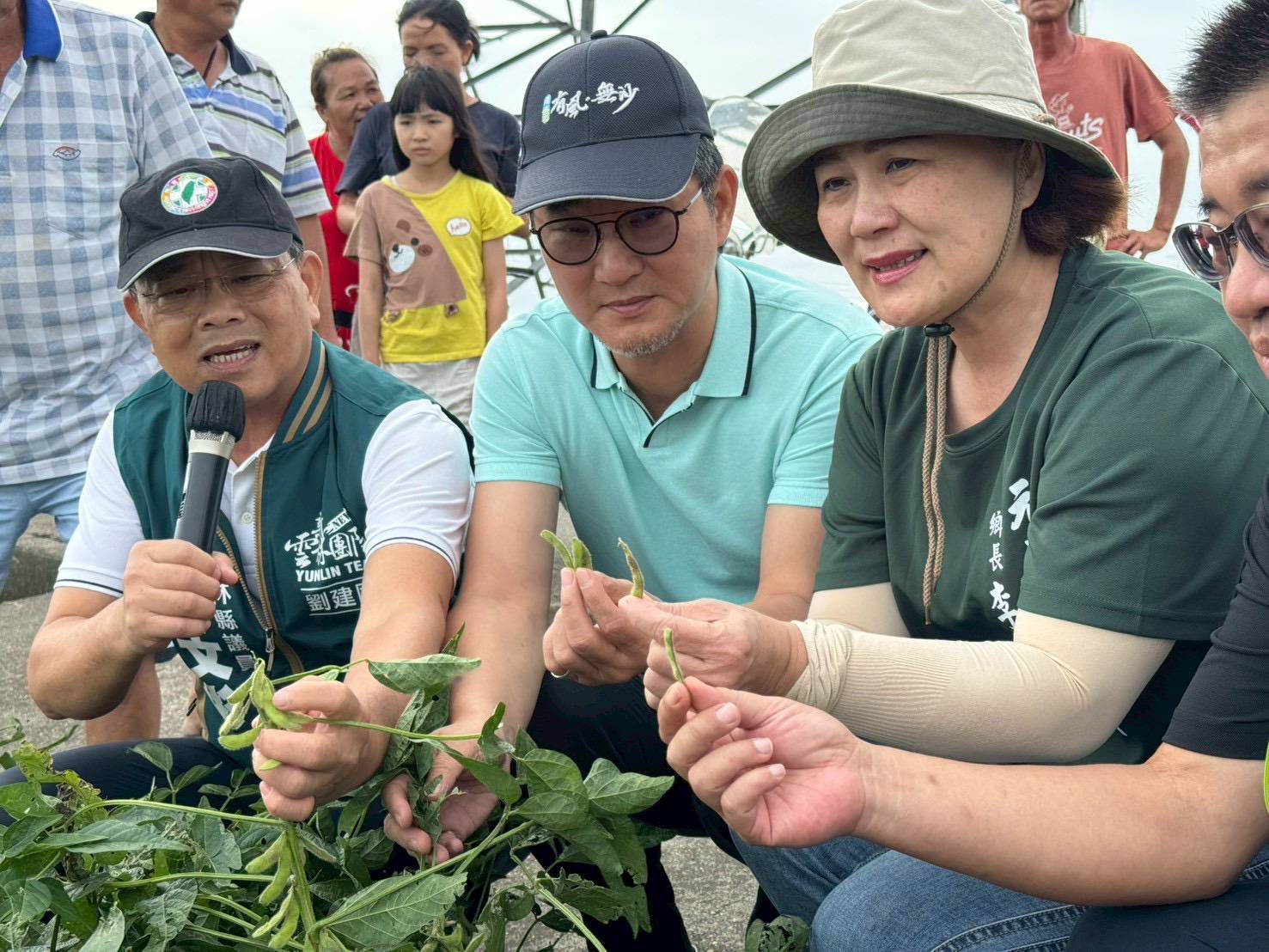 丹娜絲颱風重創雲林，劉建國馬不停蹄會勘災情。（劉建國立委辦公室提供）