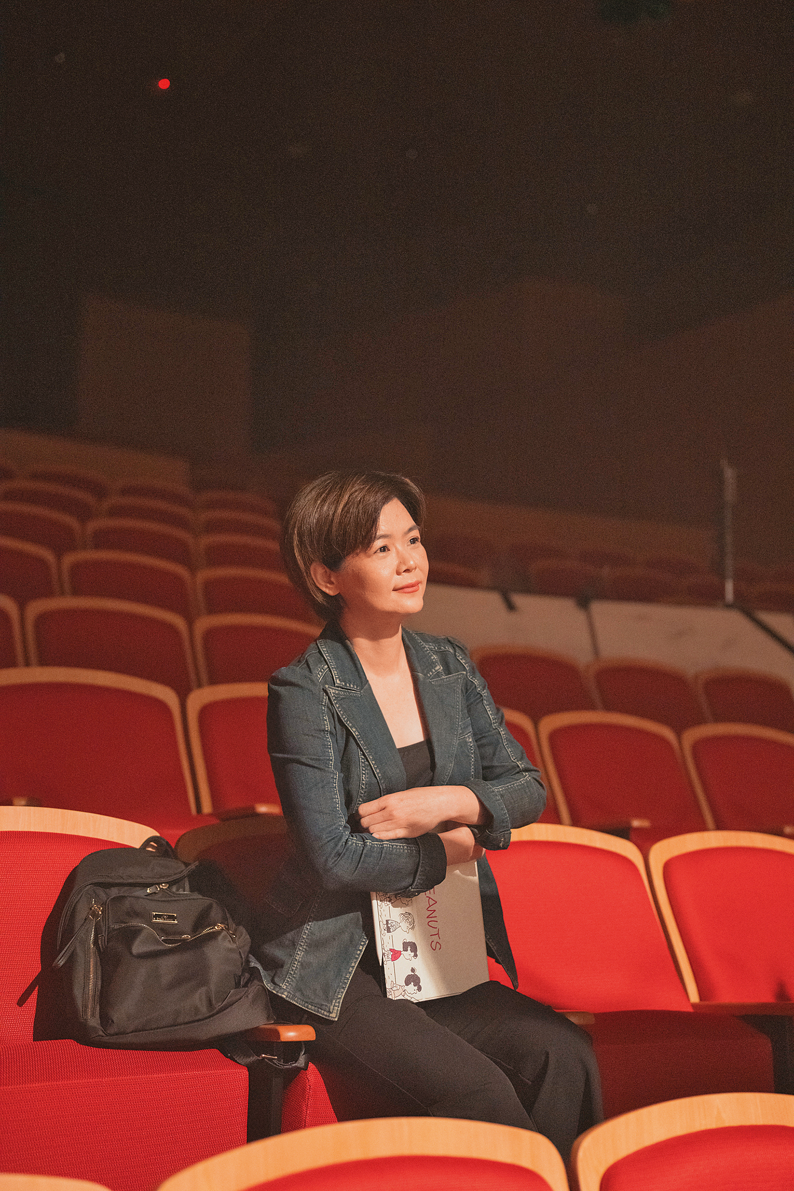 指揮與合唱指導洪晴瀠很注重合唱時的拍子、音準與和聲。（壹壹喜喜提供）