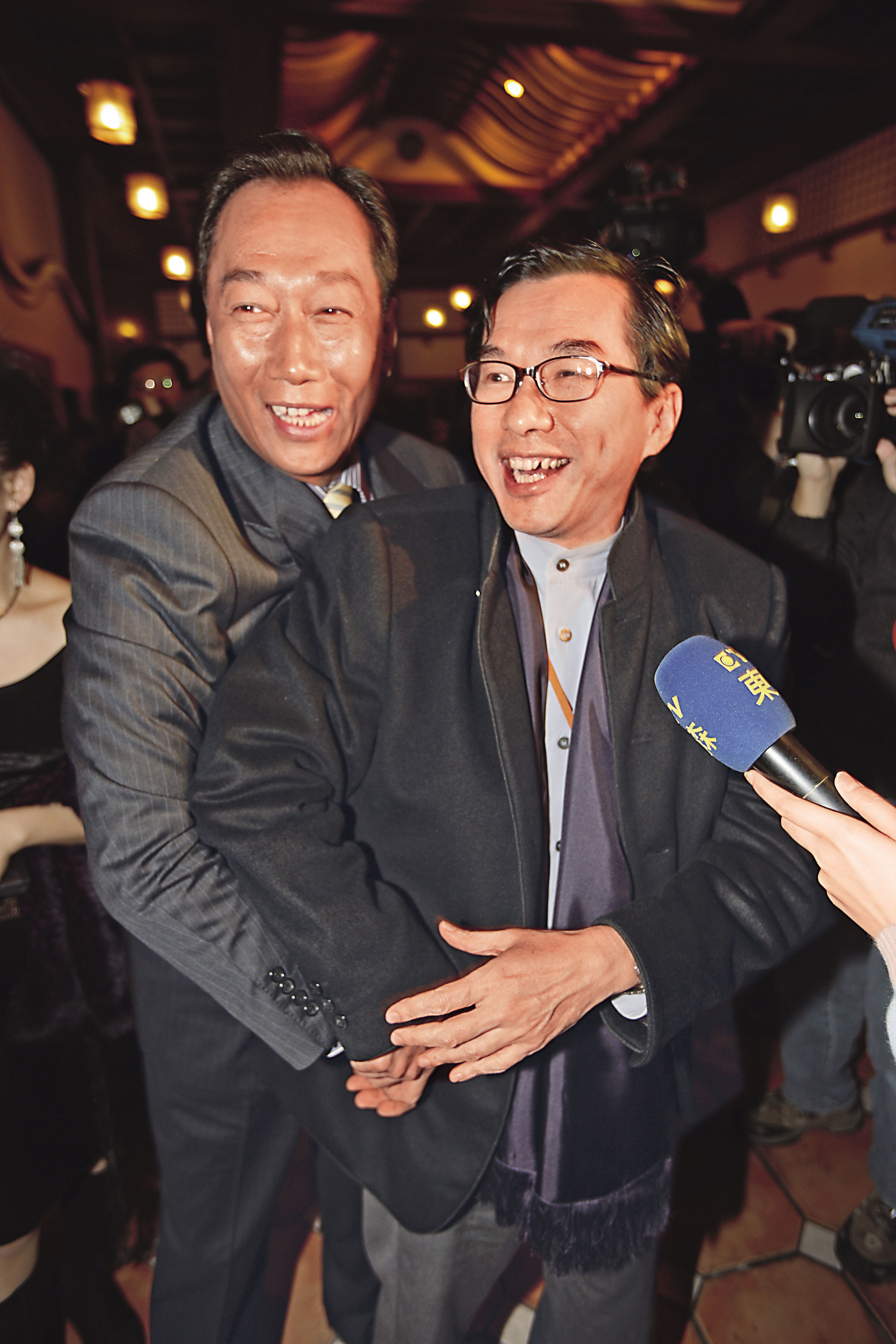 鴻海集團創辦人郭台銘（左）與廣達集團董事長林百里（右）輪流當台灣首富。（今周刊提供）