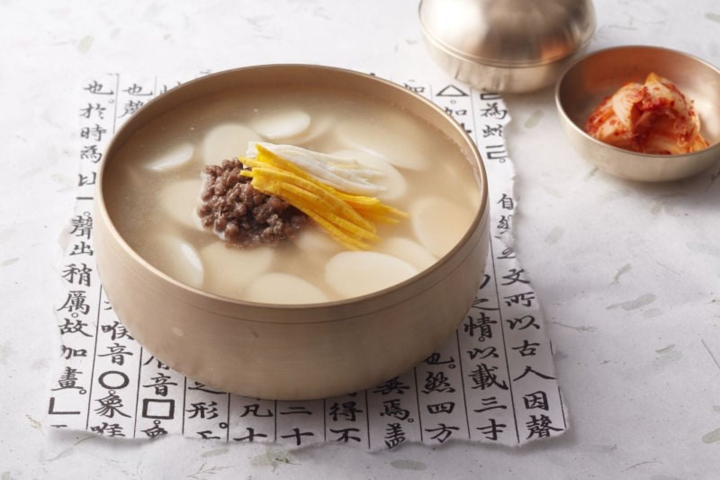 A媽媽還上傳了1張疑似餵食男嬰喝「年糕湯」照片，引發大批網友驚呼留言。示意圖（翻攝自韓國觀光公社）