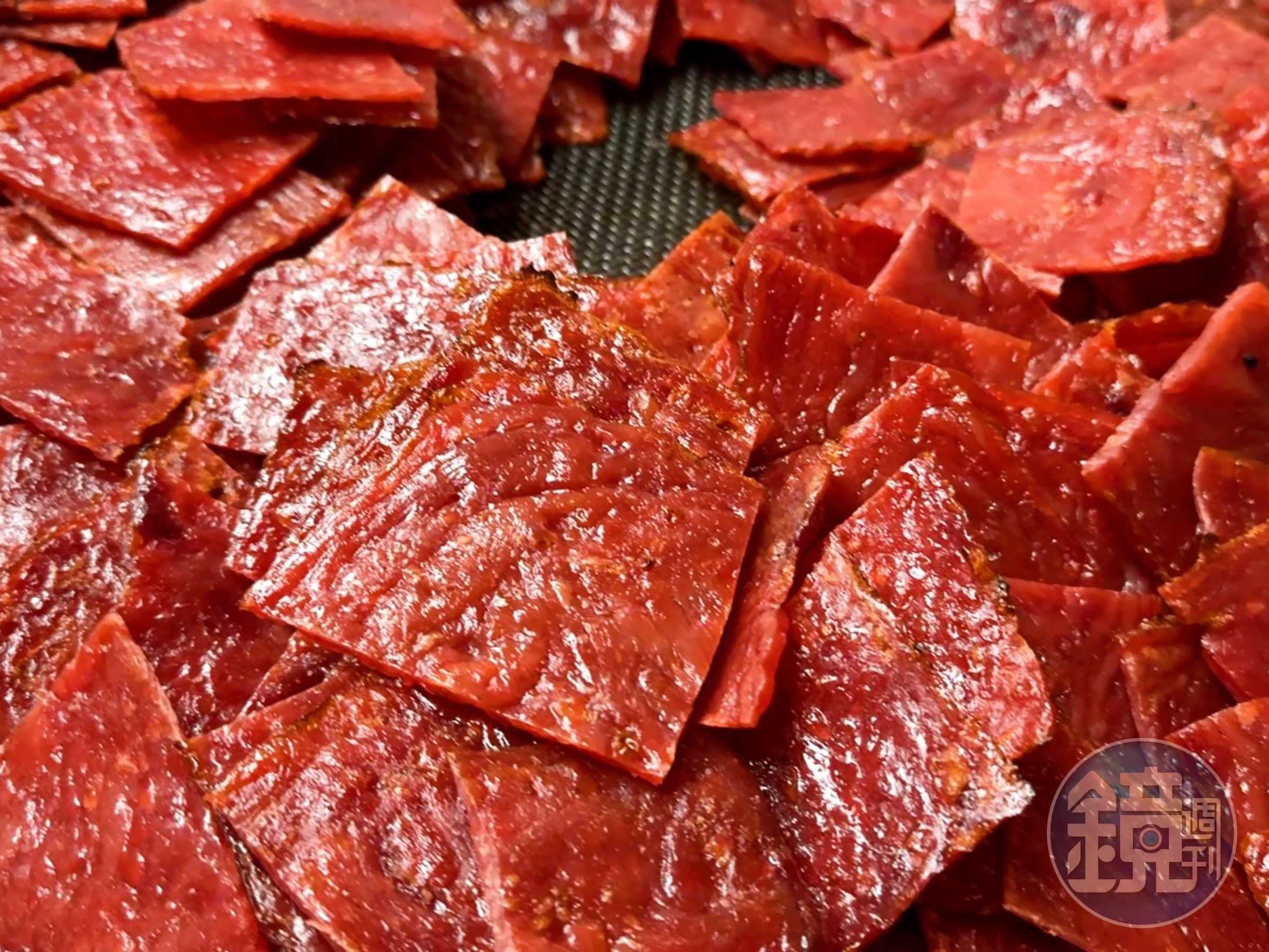 「招牌豬肉乾」使用台灣豬後腿肉製作，口味甜鹹適中，沒有難咬的筋膜。（360元／斤）