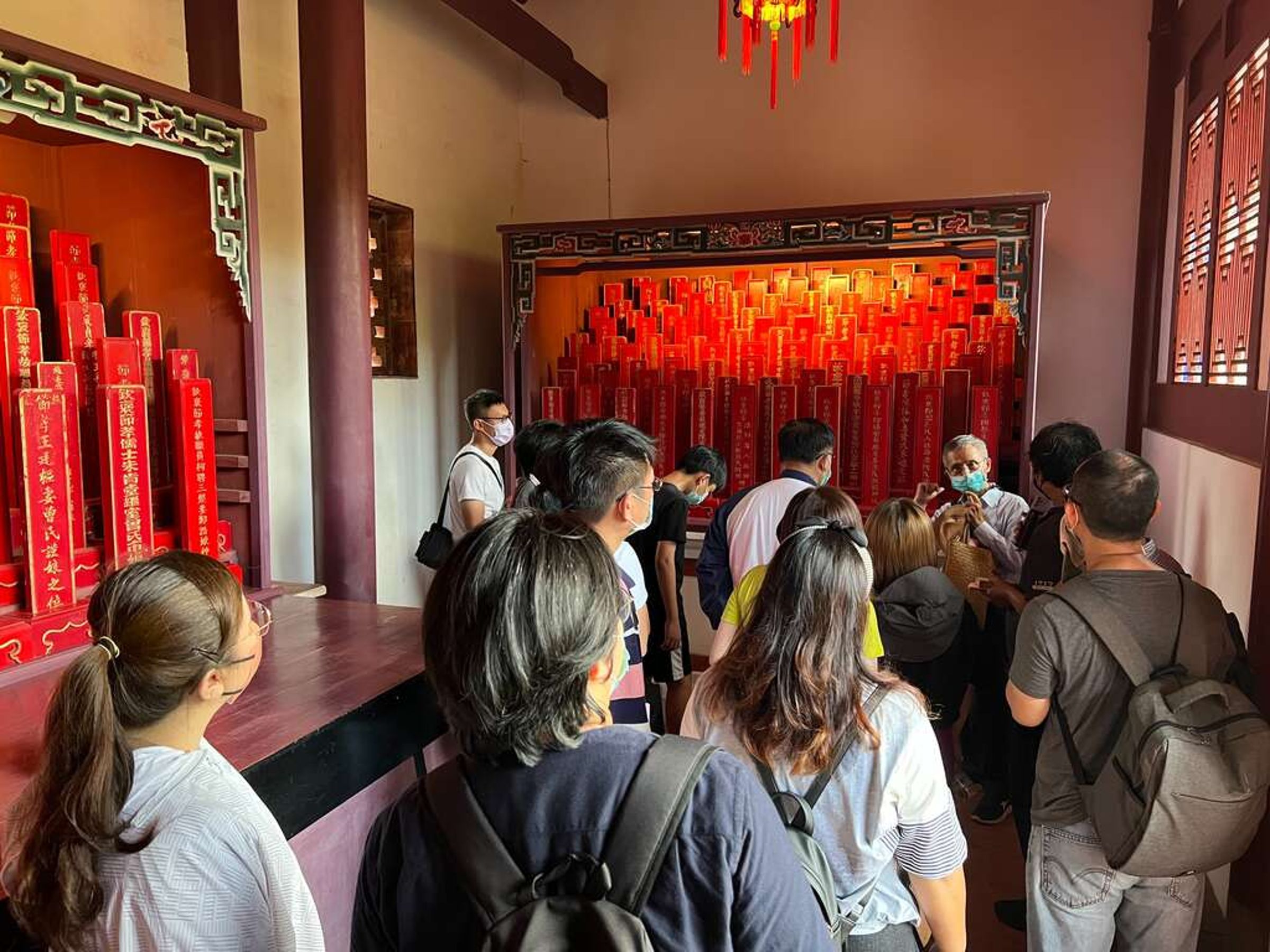 台南推「鬼月限定」陳守娘導覽,讓參加者身臨其境。(台南市觀光局提供)