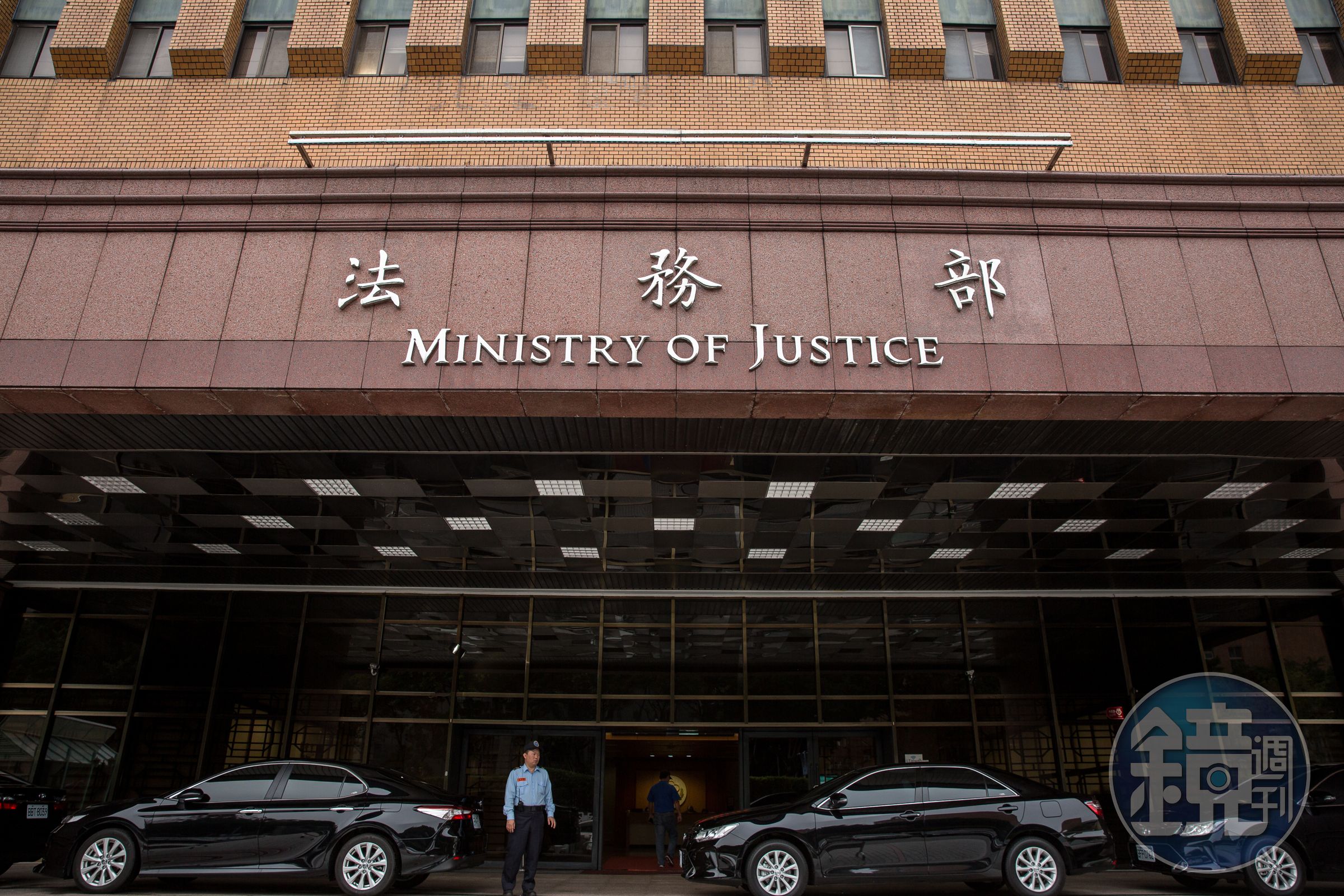 鄭鴻威加入詐欺集團核心成員連柏瑋所屬的犯罪集團「銀河車隊-美國」,連柏瑋過去不但犯下11個詐欺案,獲假釋出獄後,行蹤成謎,且未向檢察機關報到遭撤銷假釋。(本刊資料照)