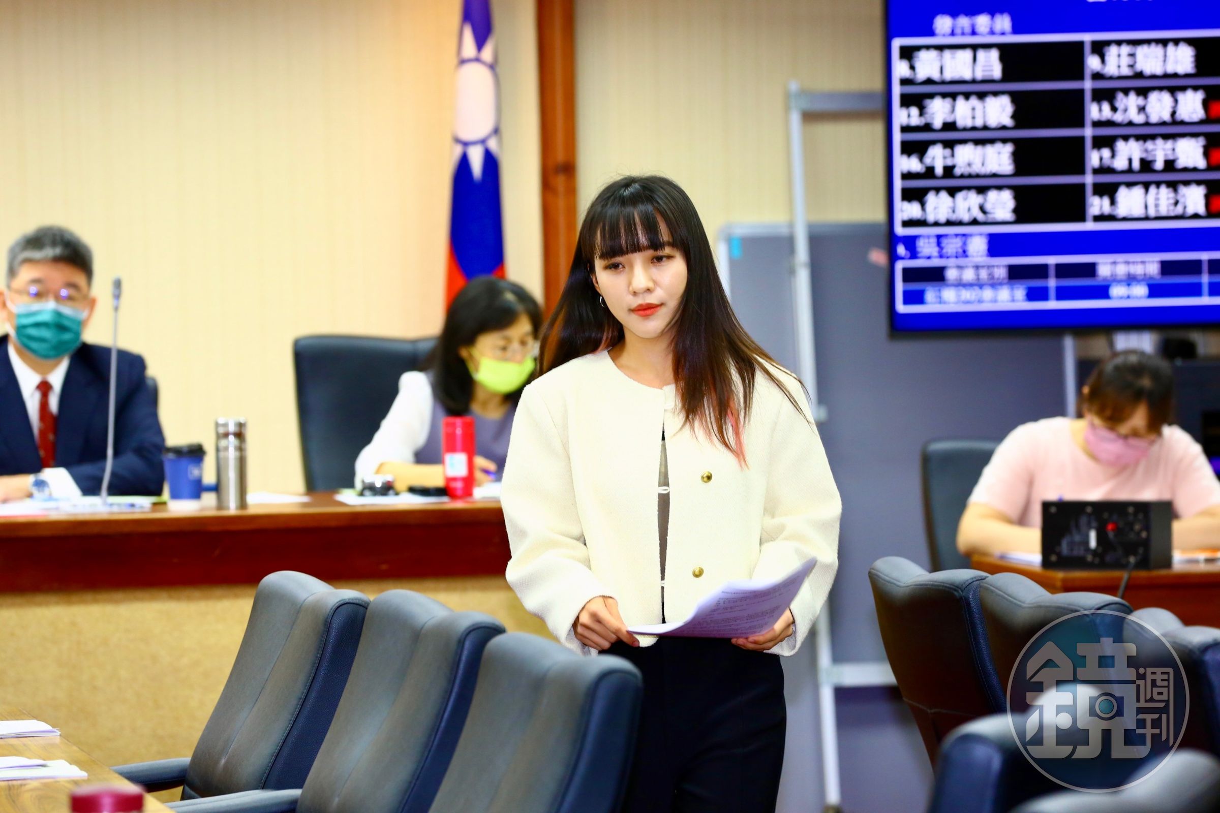 面對外界質疑高雄淹水災情時去哪裡，黃捷po文反擊，「此時還在對高雄噴政治口水，真的大可不必。」（本刊資料照）