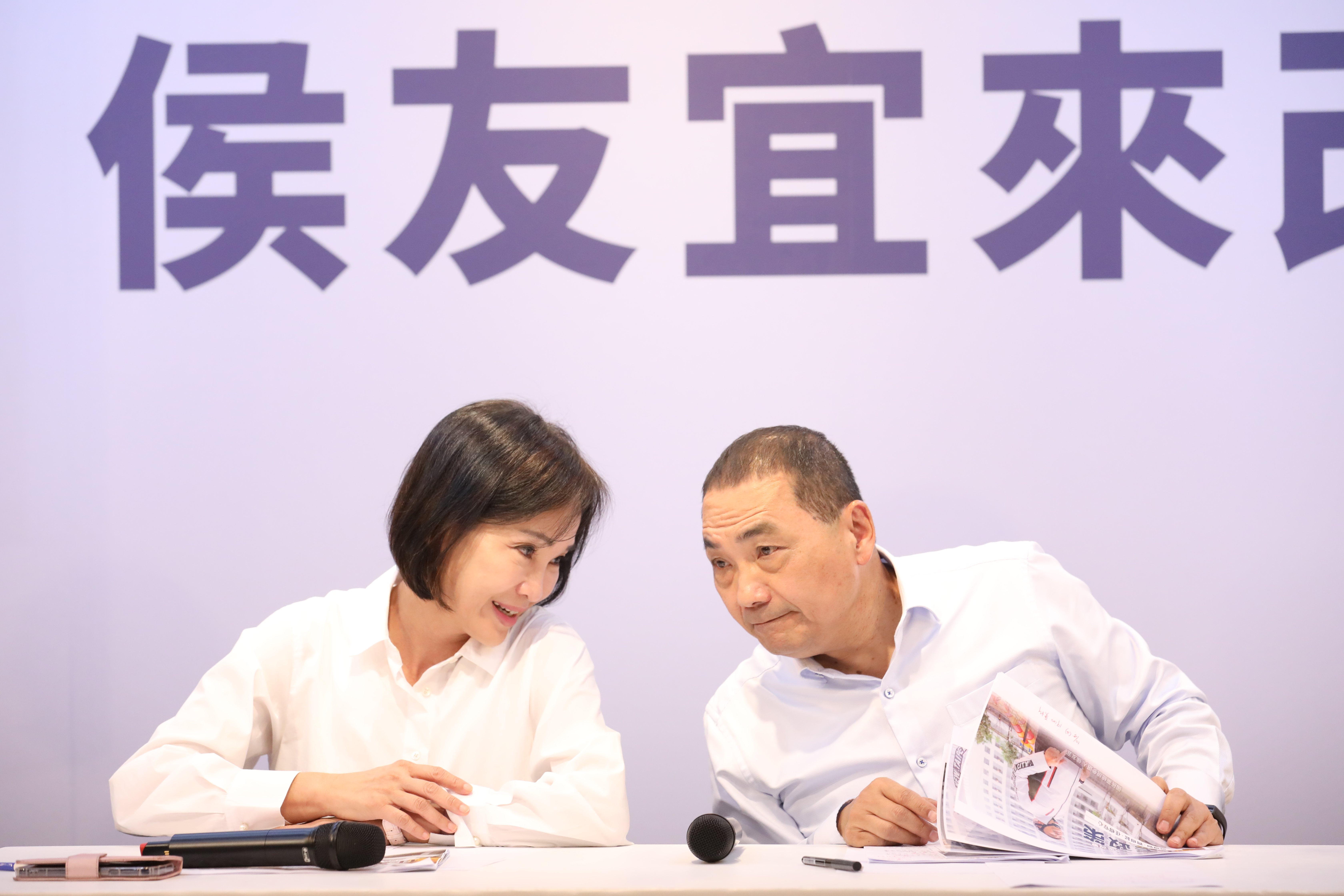 外界推測，藍白合若破局，侯友宜（右）副手極可能是柯志恩（左。）