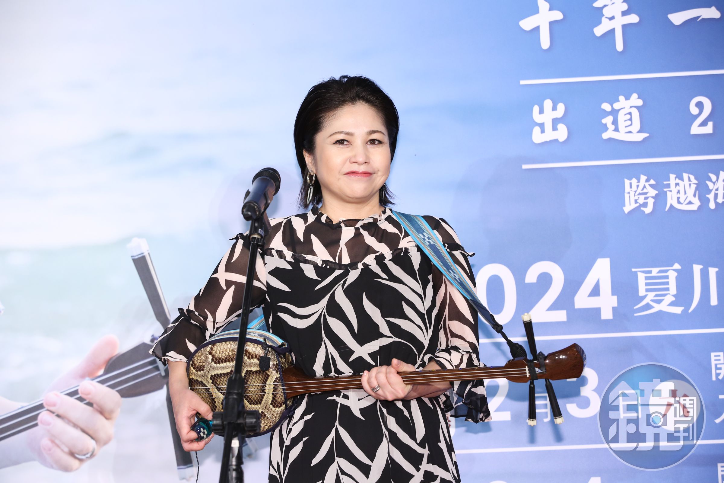 日本沖繩歌姬夏川里美唱紅〈淚光閃閃〉,歌曲曾多次被華語歌手翻唱。