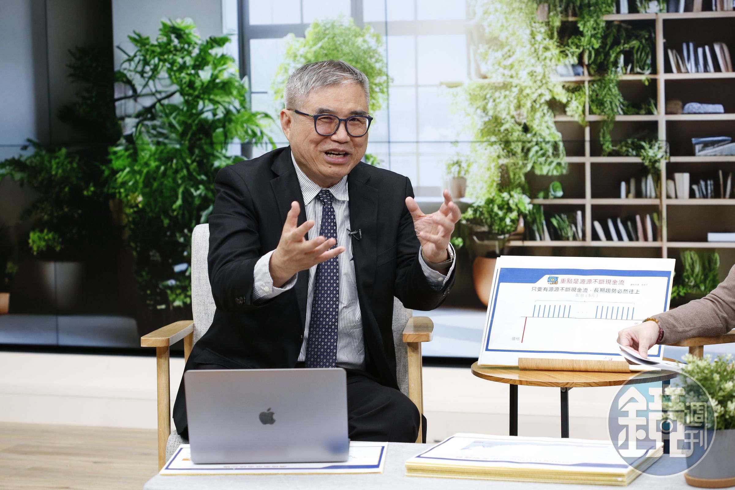 怪老子建議,偏好穩健收息的投資人,應以投資等級債為配置重點。