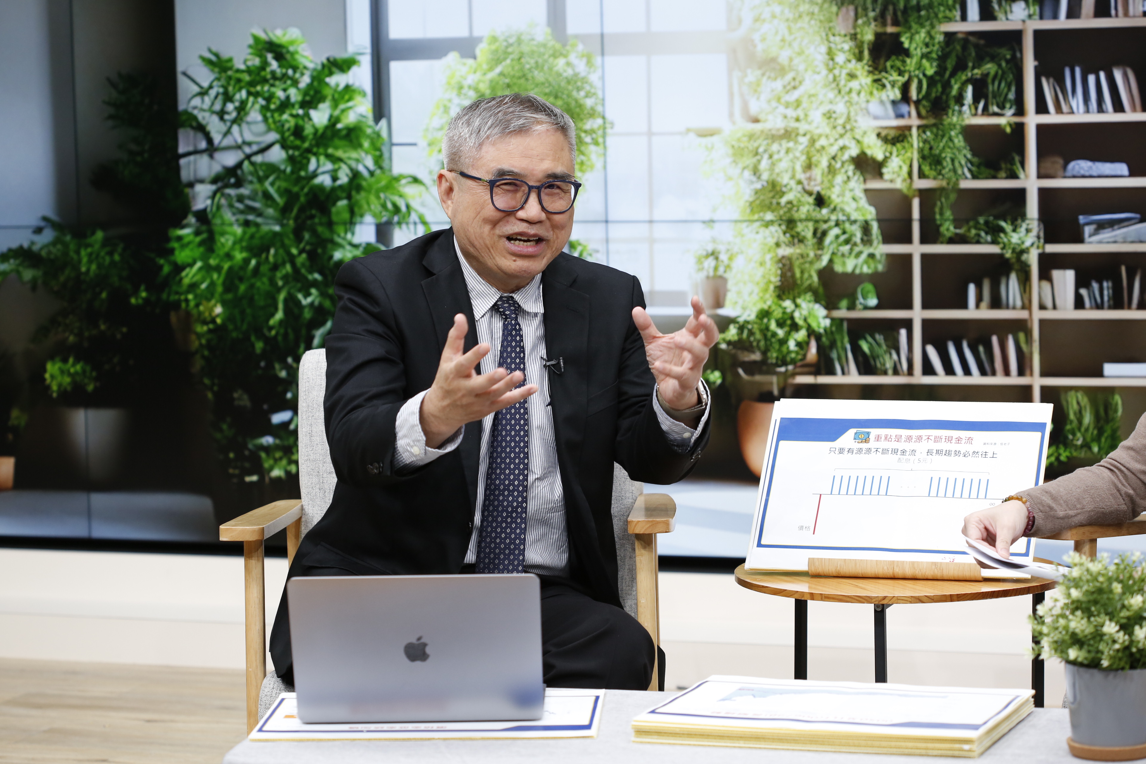 怪老子建議，偏好穩健收息的投資人，應以投資等級債為配置重點。