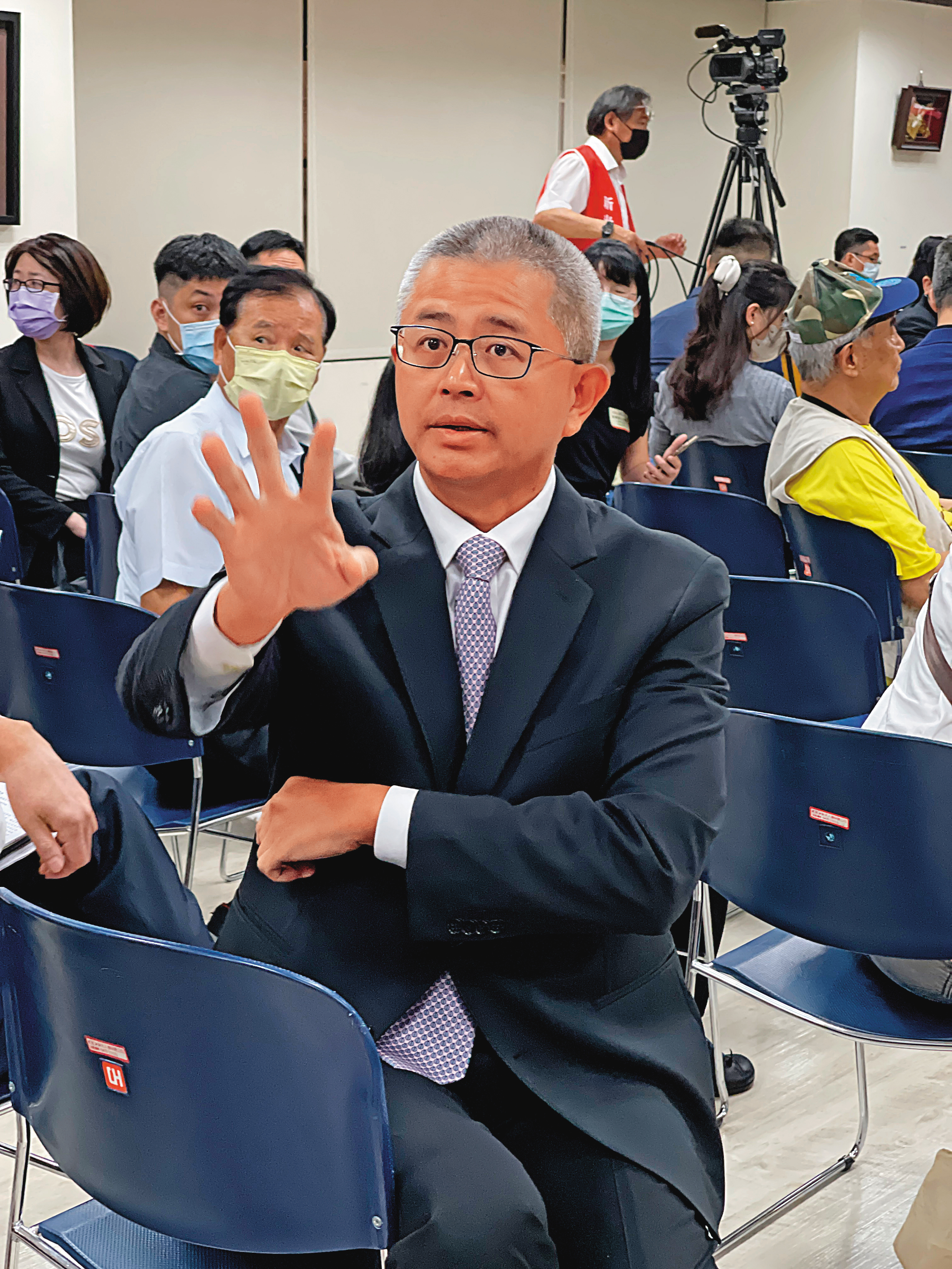 新壽副董洪士琪(圖)屬吳東亮陣營,力推新光金和台新金合併案。