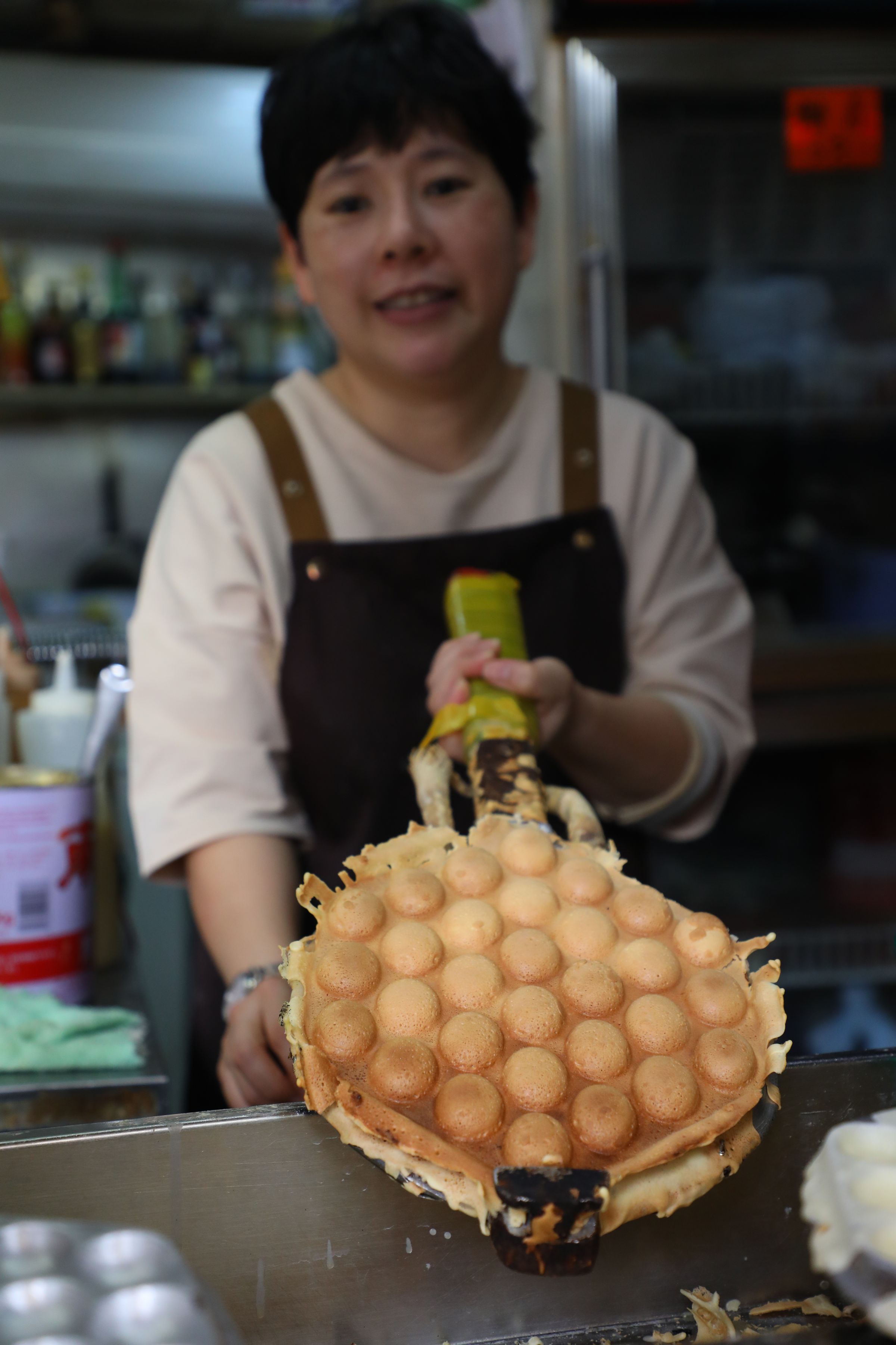 「原味雞蛋仔」蛋味香濃,一人就可吃掉一個。(港幣22元/個)