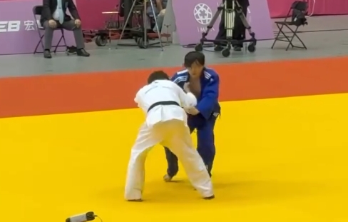 金曲歌王蕭煌奇在「帕拉柔道男子90公斤組」出賽，以直落二勇奪金牌。（翻攝自Threads@rickyhsiaoofficial）