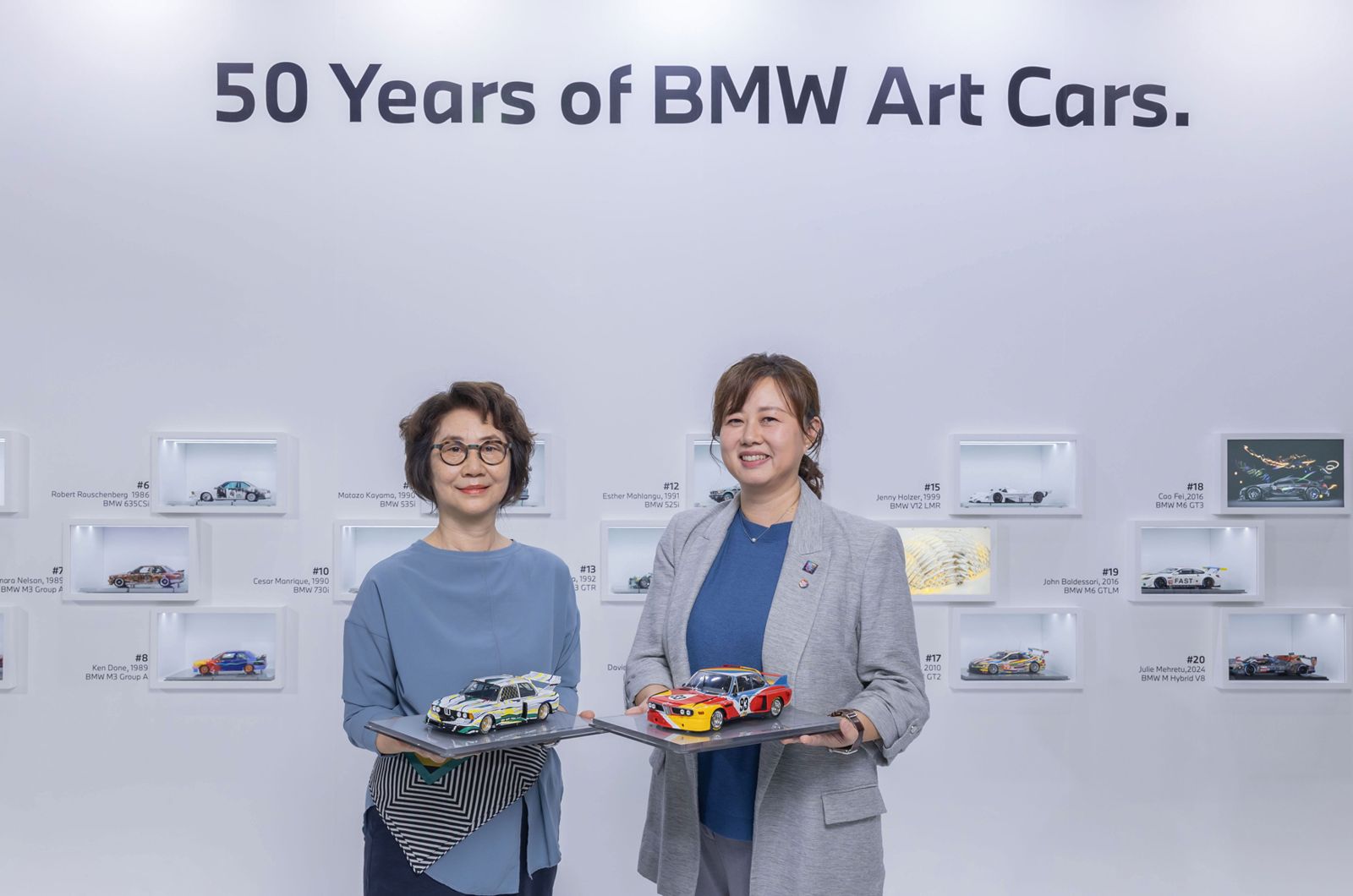 此次展演特別邀請到2006 年 BMW Art Cars 世界巡迴展台灣首站的重要策展推手——當代藝術家薛保瑕博士擔任特邀嘉賓。薛博士長年推動藝術跨界交流，當年以國立台灣美術館館長身分大力促成 BMW Art Cars首度來台展出，此次出席亦象徵這段珍貴文化連結的延續與深情致意