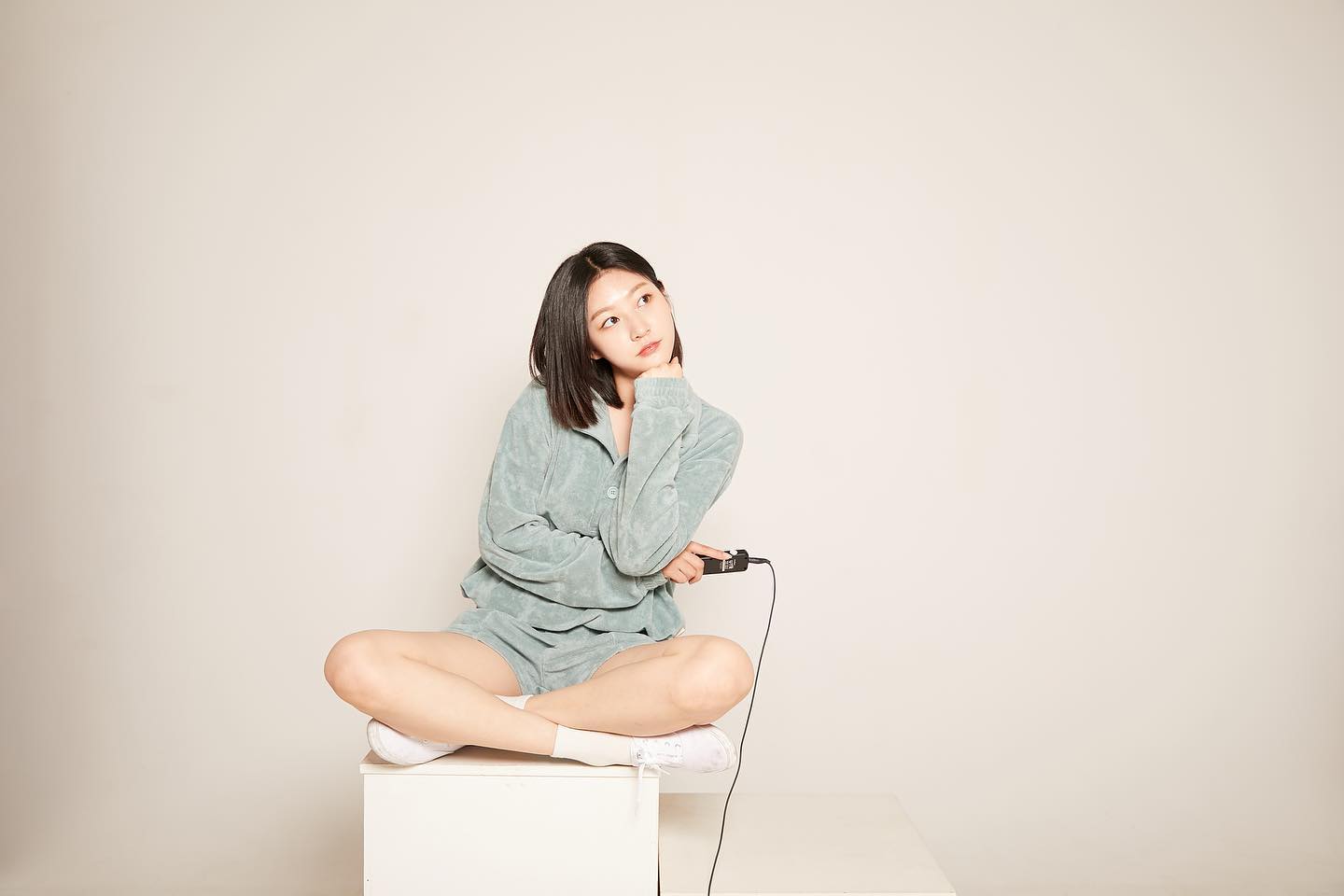 金賽綸上月16日在家輕生，當天正好是金秀賢生日，「橫豎研究所」批評金秀賢未到金賽綸靈堂致意，有失做人道德。（翻攝金賽綸INS）