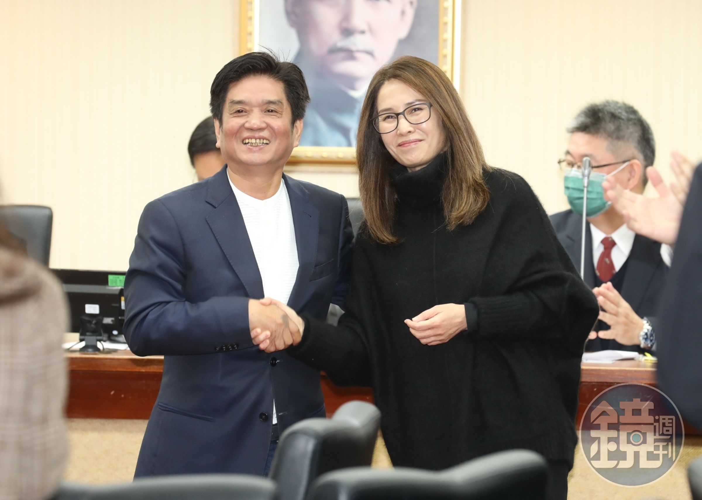 吳琪銘（左）、高金素梅（右）成內政委員會召委。
