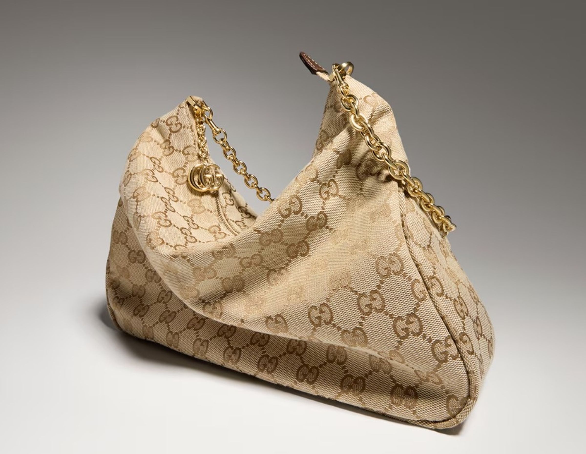 Lady Lunetta Chain帆布(中型)。NT$78,000(古馳提供)