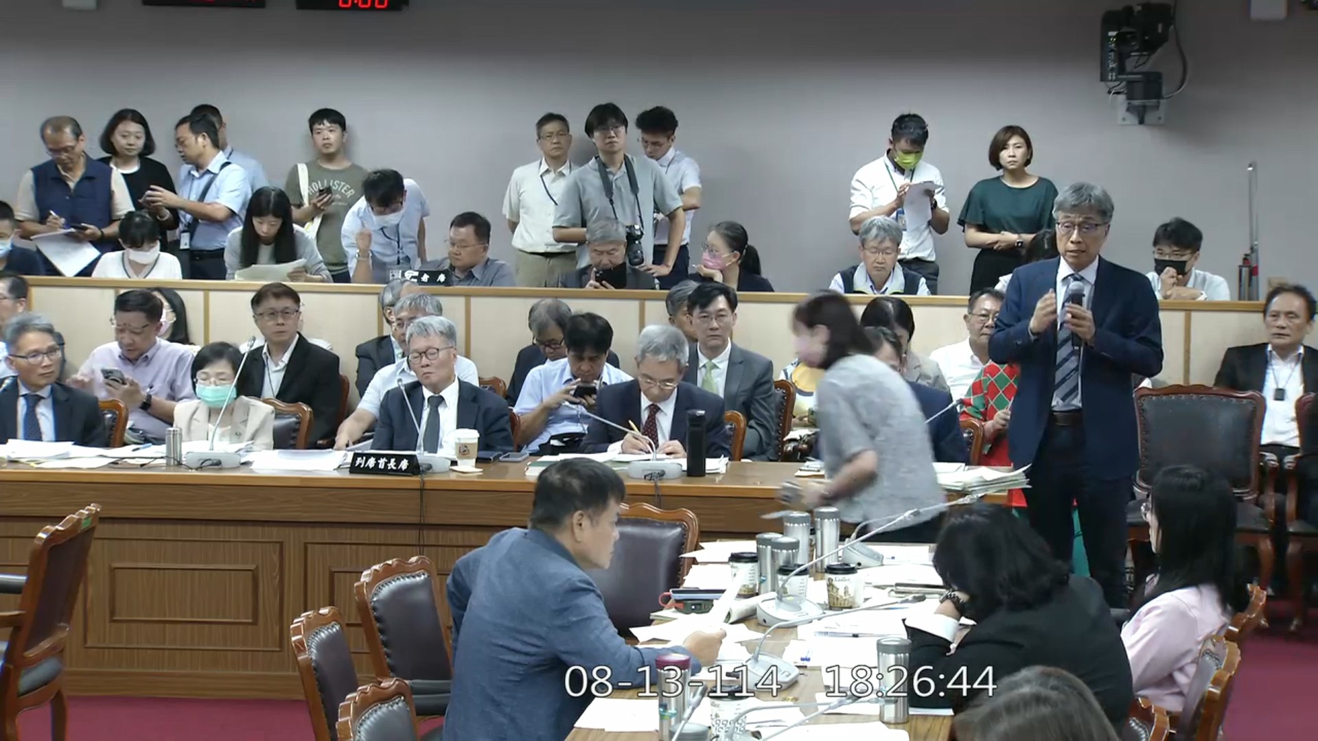 陳駿季8月13日指出，專家認為貿然開挖風險較高，農業部會努力去做。（翻攝立法院IVOD）