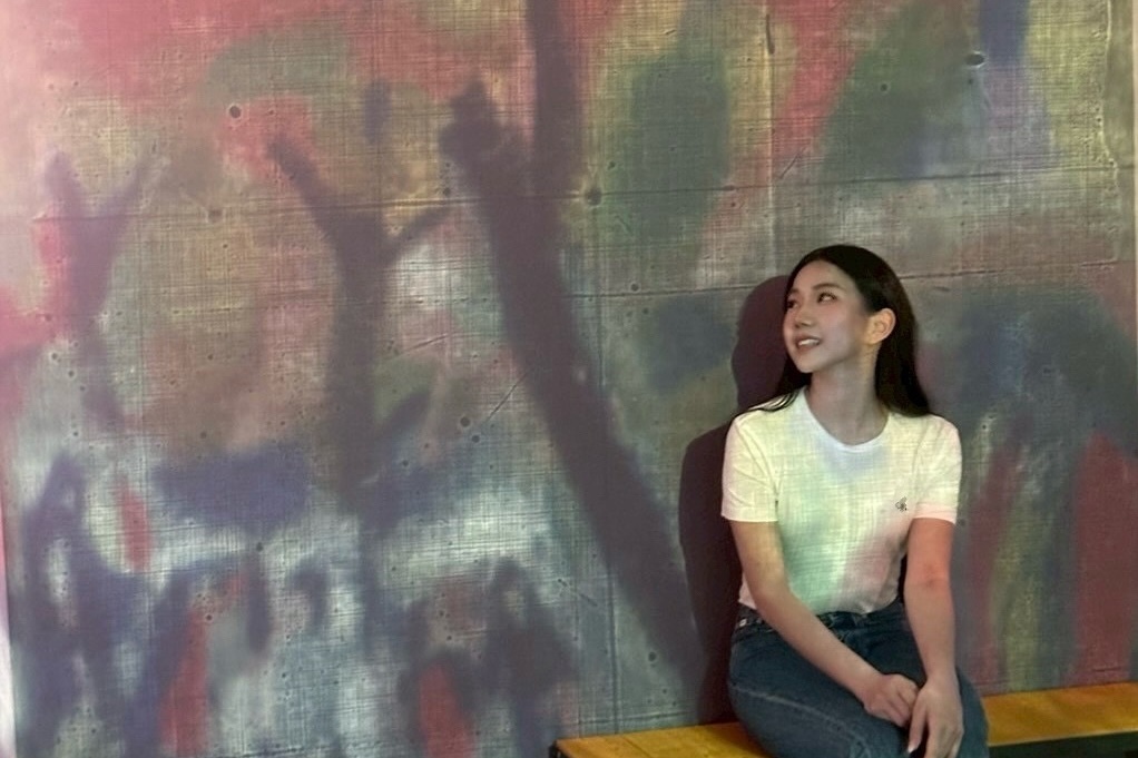 家寧發文分享走訪史博館看展的照片，遭大批網友留言嘲諷。（翻攝自IG@chianing_baby）