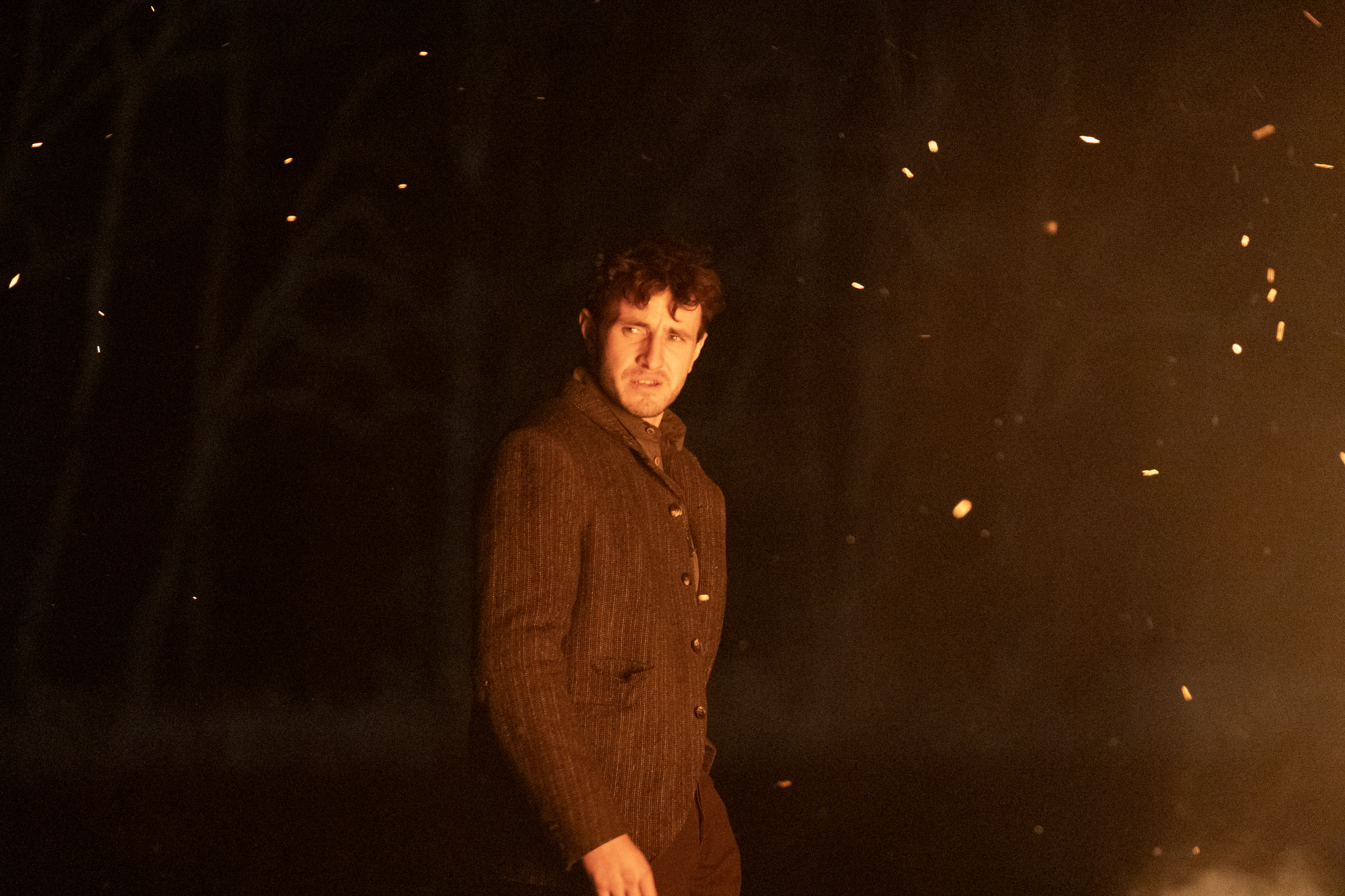 保羅麥斯卡接連多部片都演出傷心男子，《有聲之年》扮演1917年的音樂資優生萊諾，歷經刻骨銘心的初戀。（UIP提供）