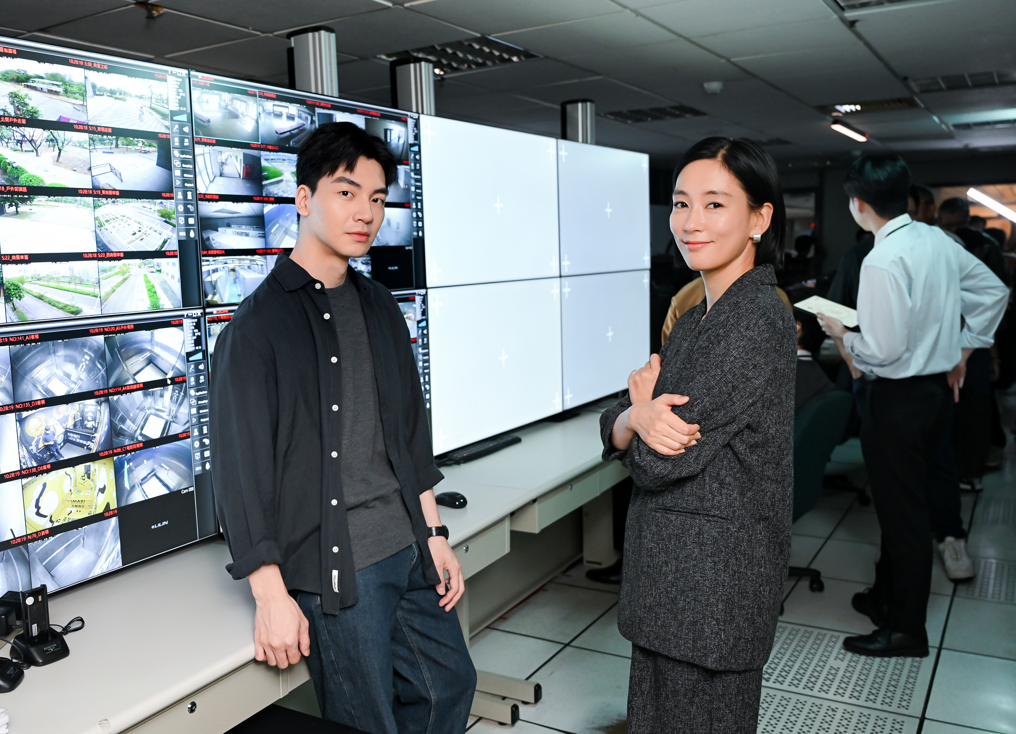 水川麻美和張洛偍在《零日攻擊》有不少對手戲。（零日文創提供）
