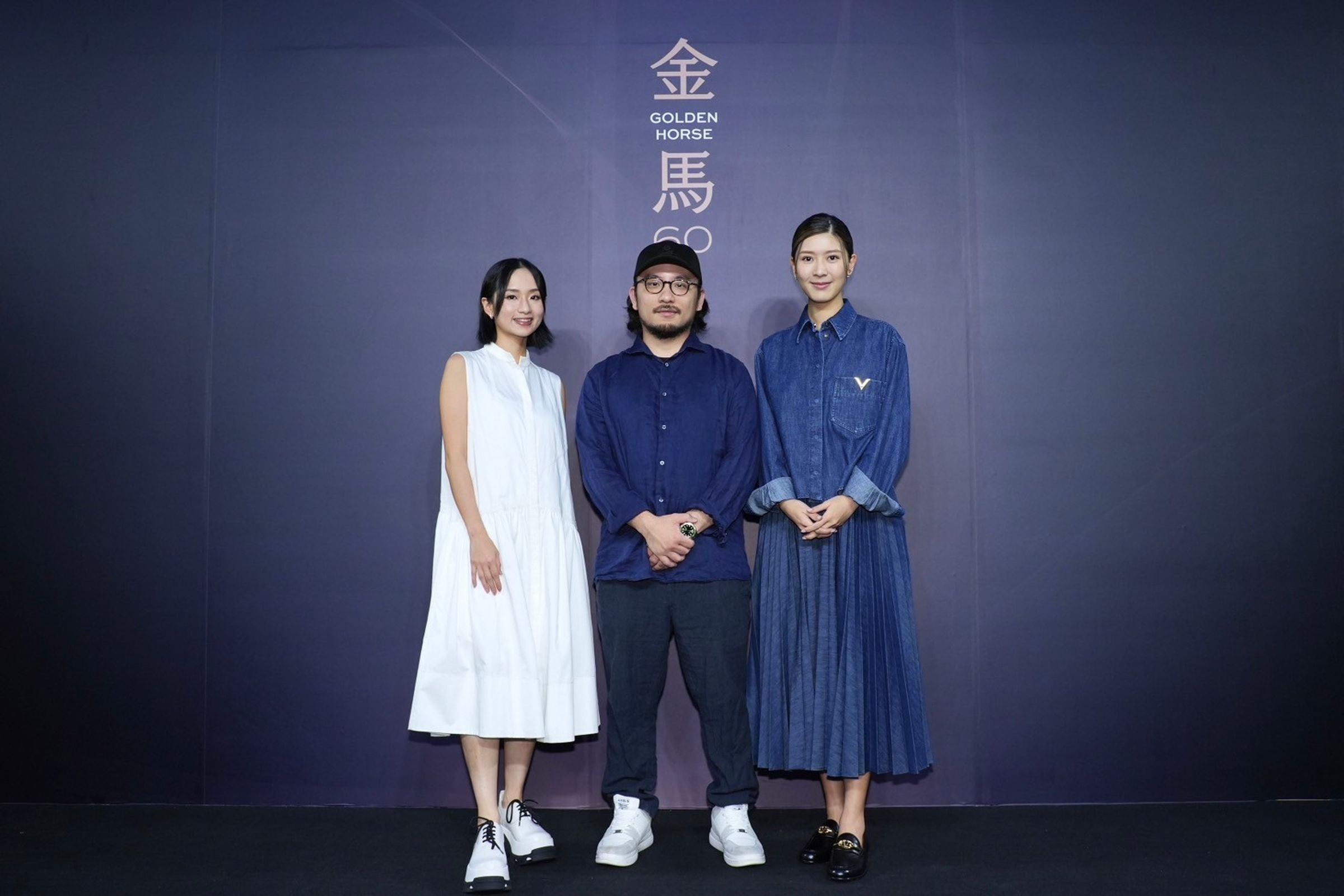 港片《白日之下》導演簡君晋(中)率演員余香凝(右)、梁雍婷參加電影星光首映。(金馬執委會提供)
