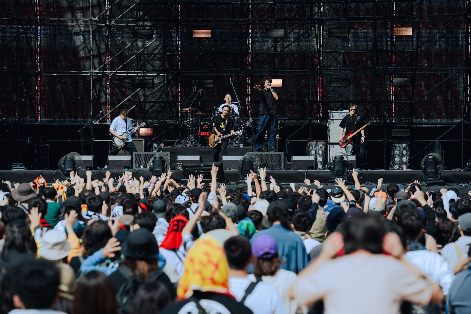 獵魔女團夯曲〈Golden〉1問題難克服　金曲樂團也沒轍！真的唱不了