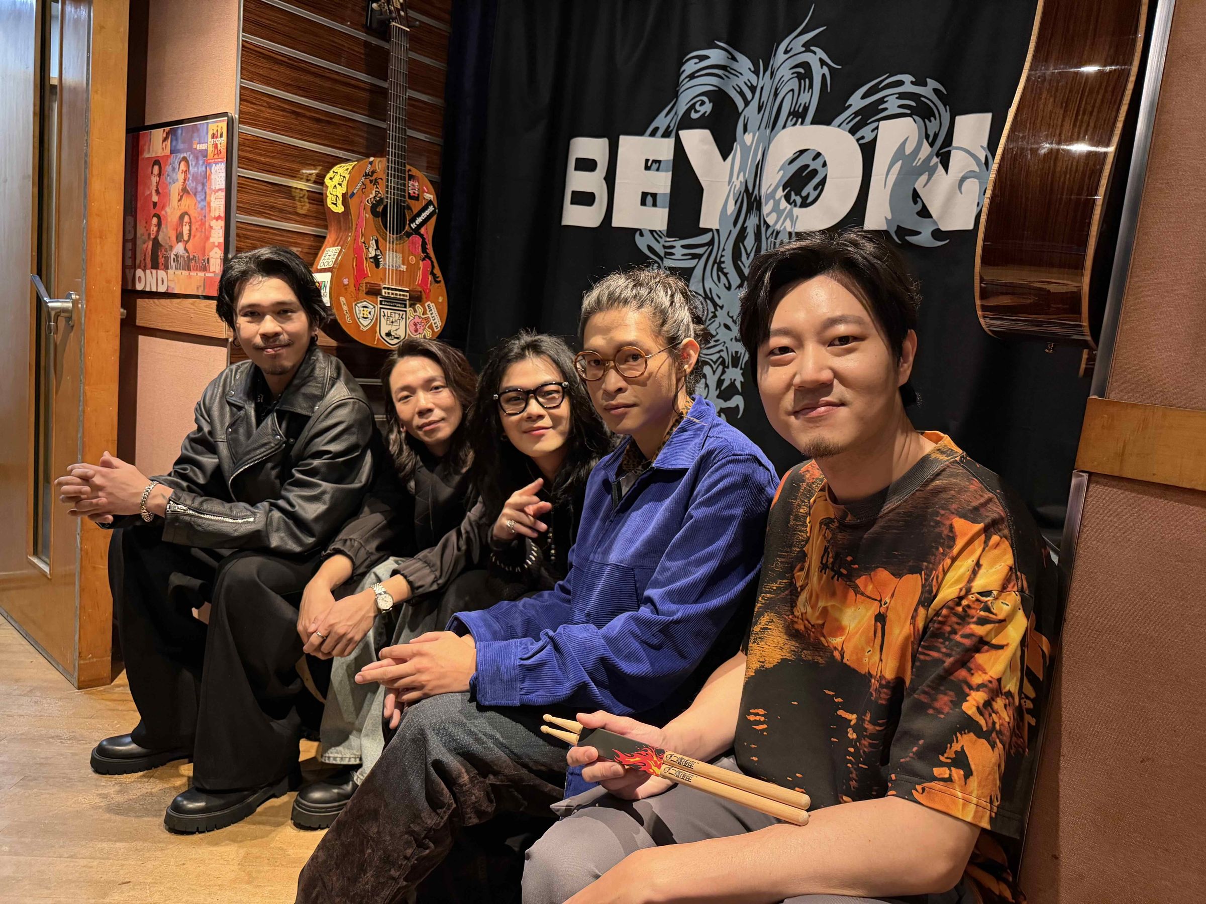 麋先生朝聖Beyond經典錄音室「二樓後座」,把握拆除前最後參觀機會。(相信音樂提供)