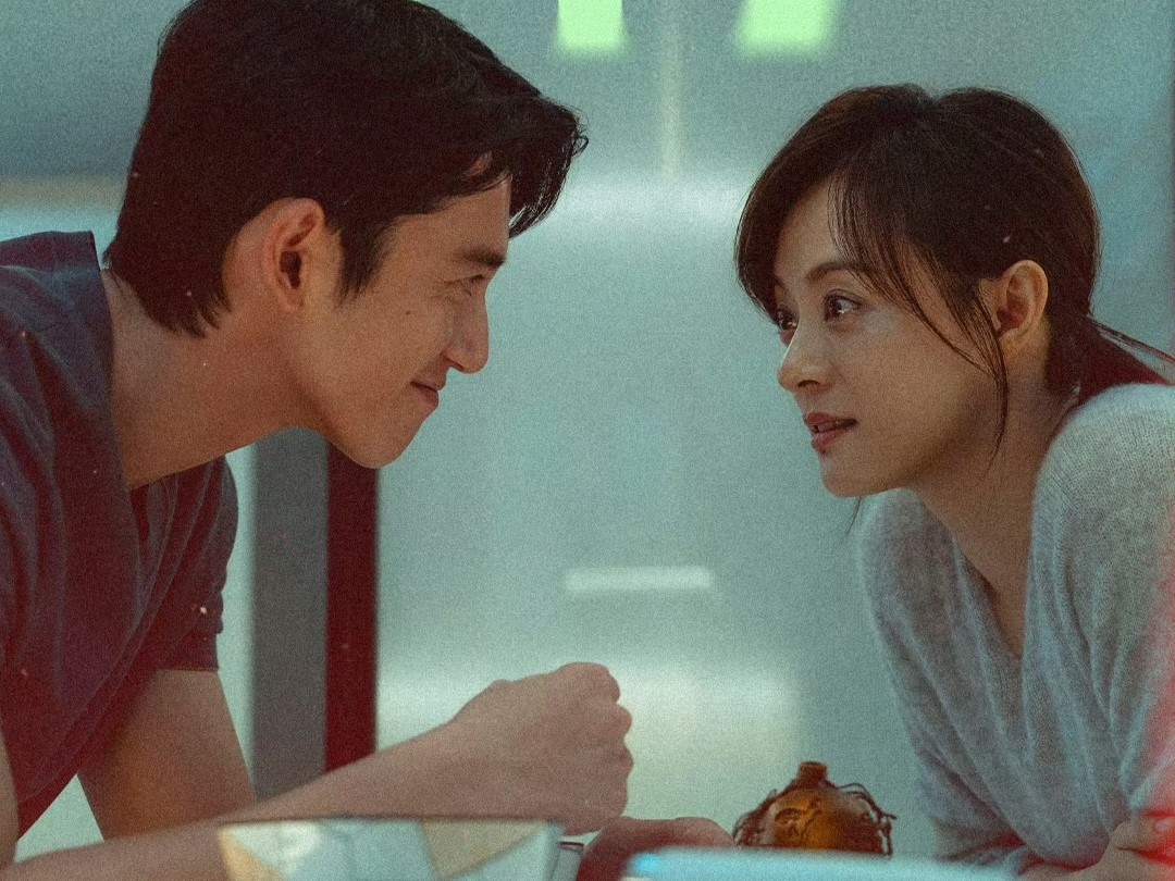 孫儷（右）與吳慷仁（左）主演的陸劇《危險關係》收視不佳。（翻攝危險關係官方微博）