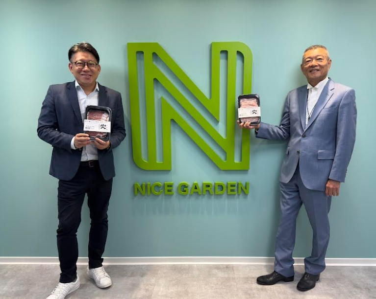 祥圃實業在董事長吳昆民（右）與執行長吳季衡（左）領軍下，持續深耕台灣 高端肉品市場。（祥圃提供）