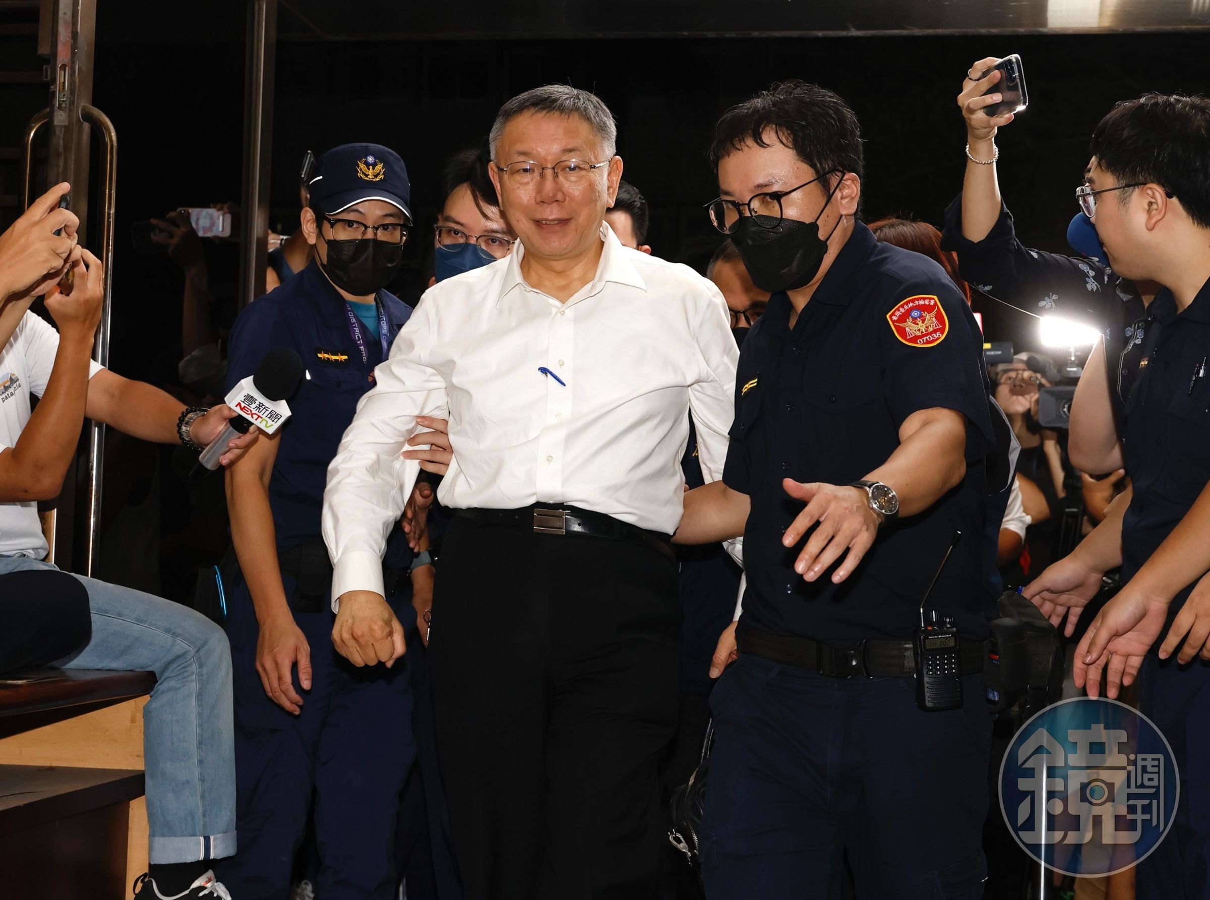 民眾黨主席柯文哲因京華城弊案遭約談後逮捕，他聲請提審後，仍會由北檢進行後續程序。