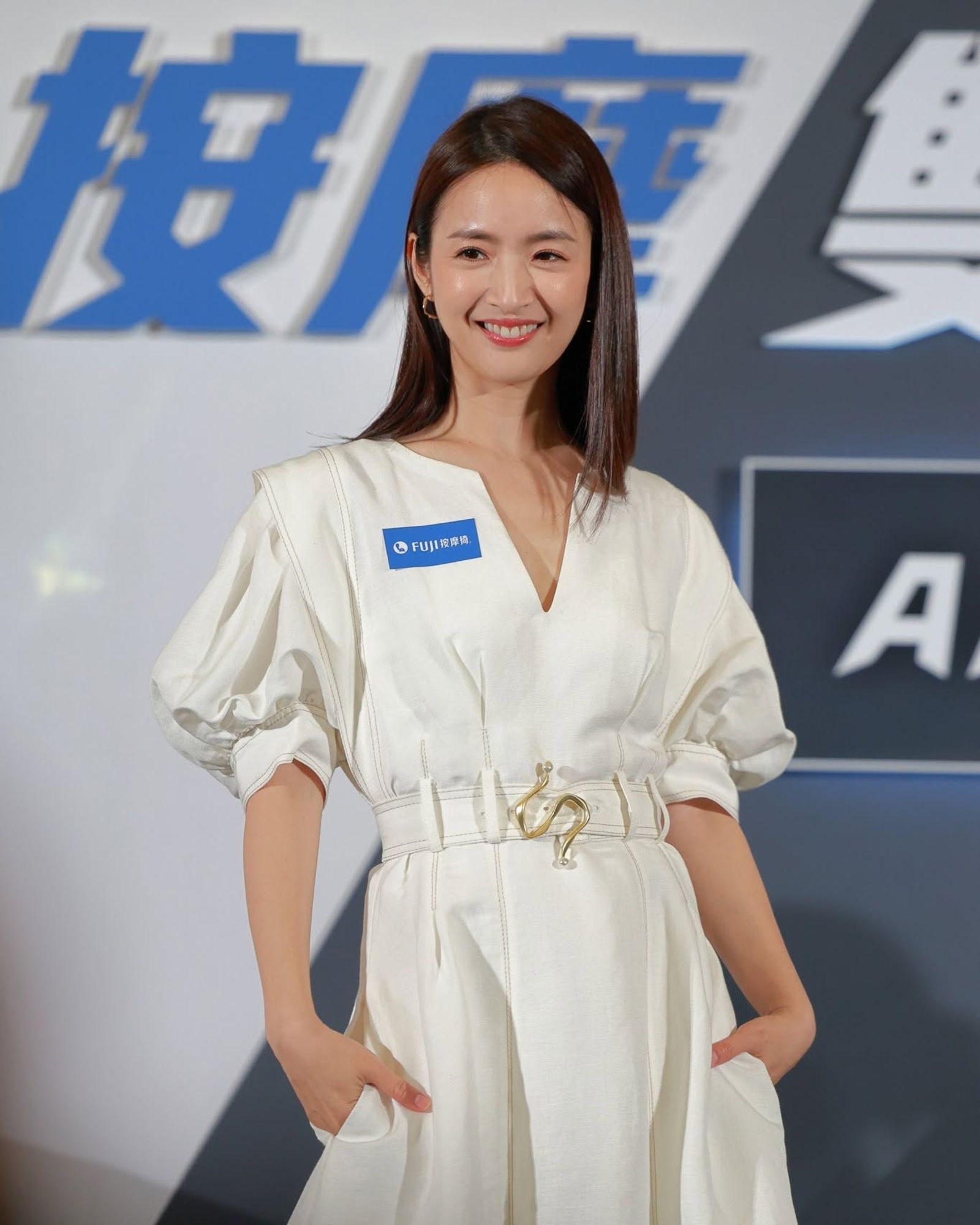 林依晨為戲演醉酒戲，曾豪飲近300毫升清酒，沒想到喝茫後一度忘記台詞。（翻攝自林依晨臉書）