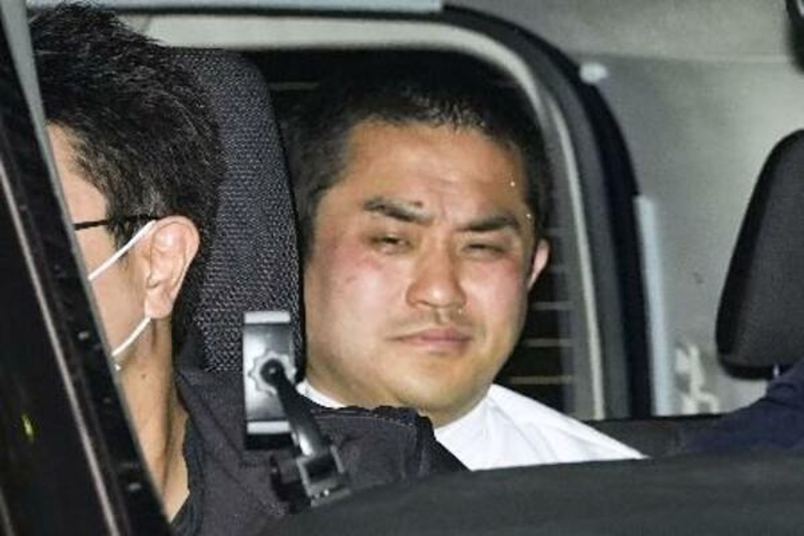 戶田佳孝涉嫌在東京地鐵持菜刀進行無差別攻擊遭到逮捕。(翻攝自X)