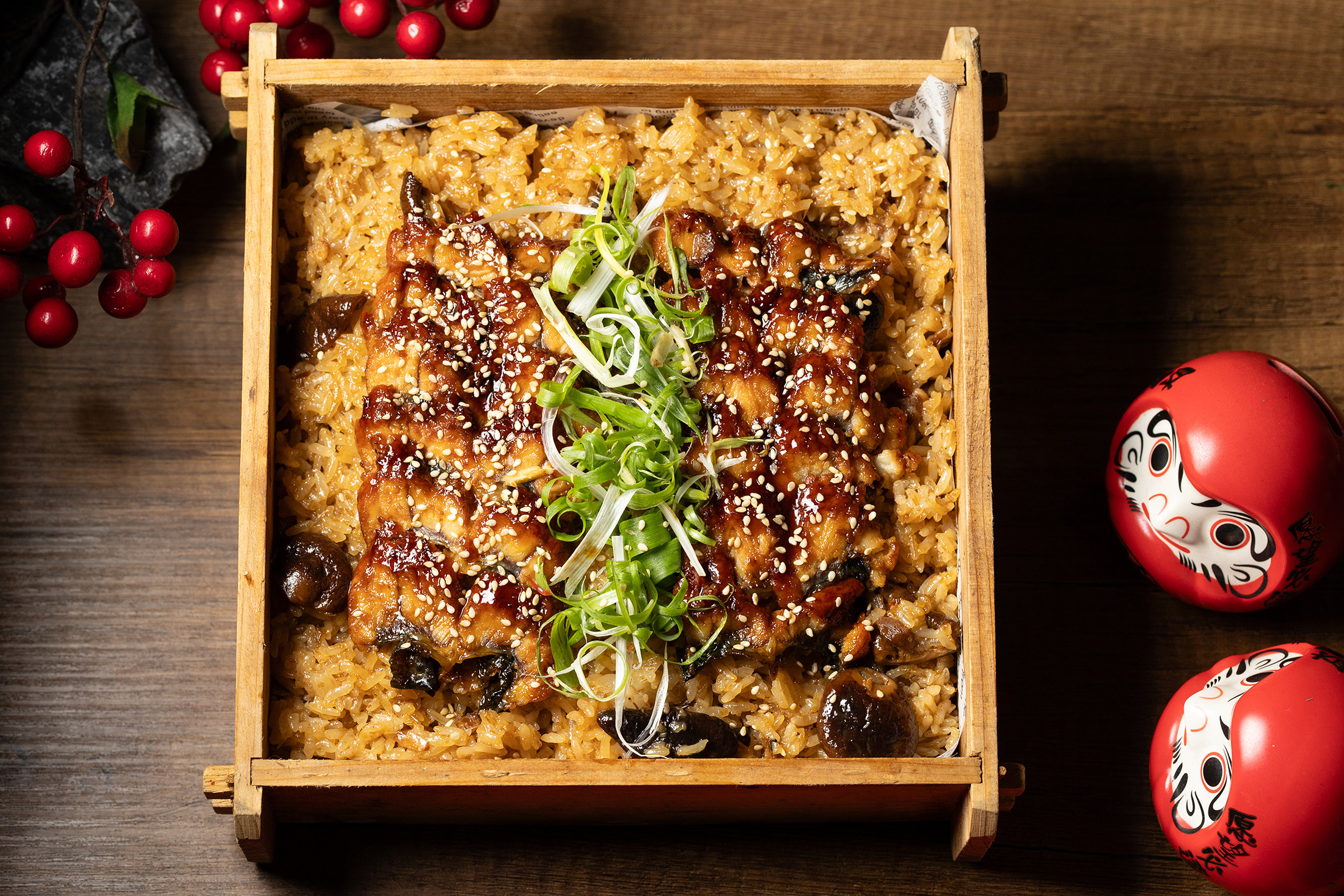 王牌料理「蒲燒鰻魚米糕」肉質豐腴無刺，脂香滲入Q彈麻油米糕中，是老闆的得意之作。（399元／份）