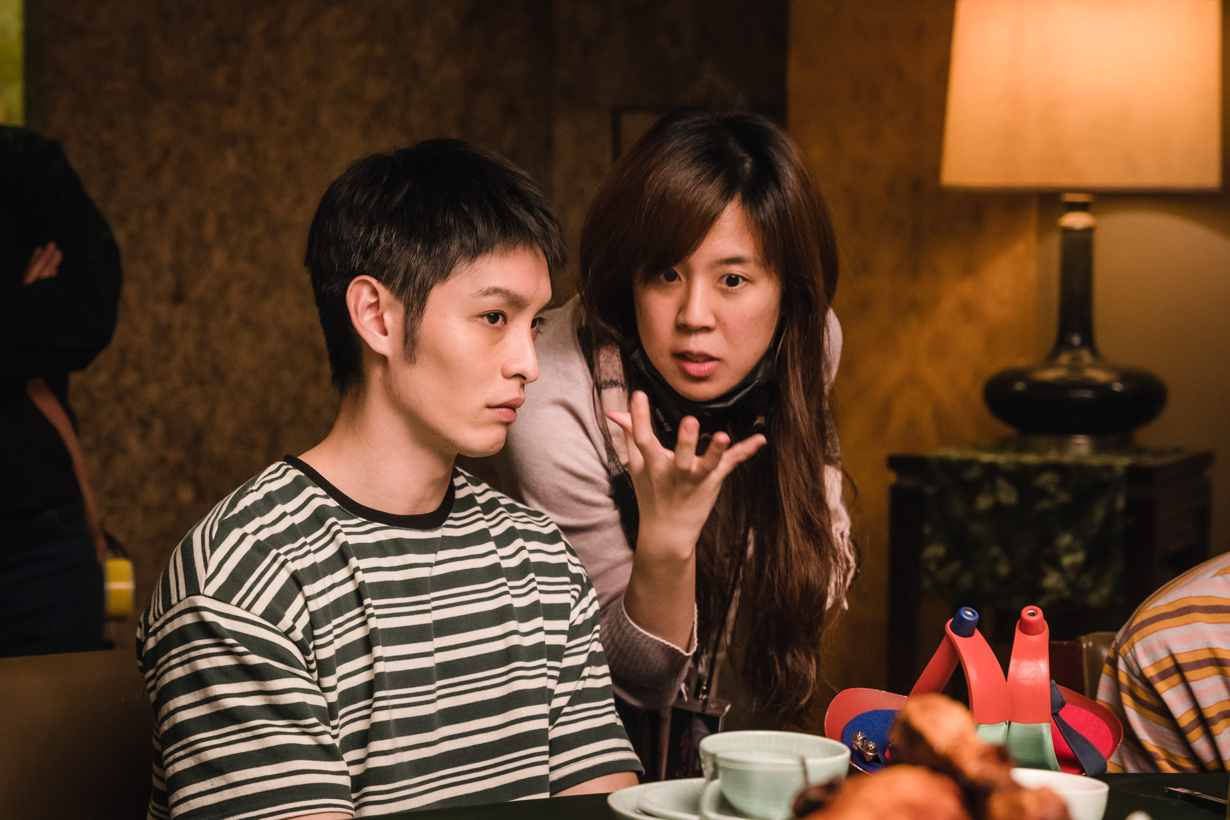 《刺心切骨》是導演劉慧伶(右)首部劇情長片,創作靈感源自親身經歷和真實社會案件。 ( Pōtocol提供)
