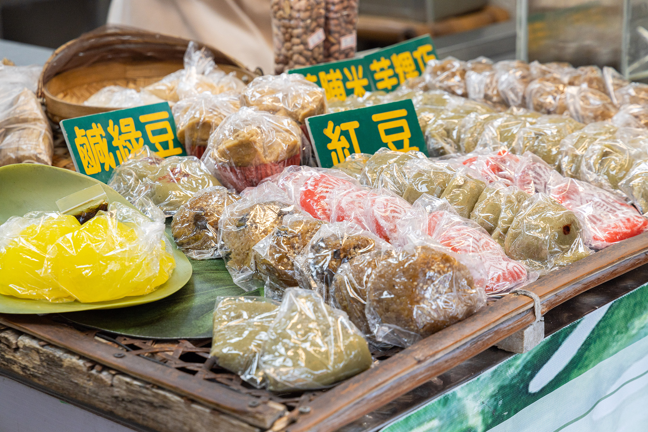 店內的客家米食類商品擁有穩定客群。
