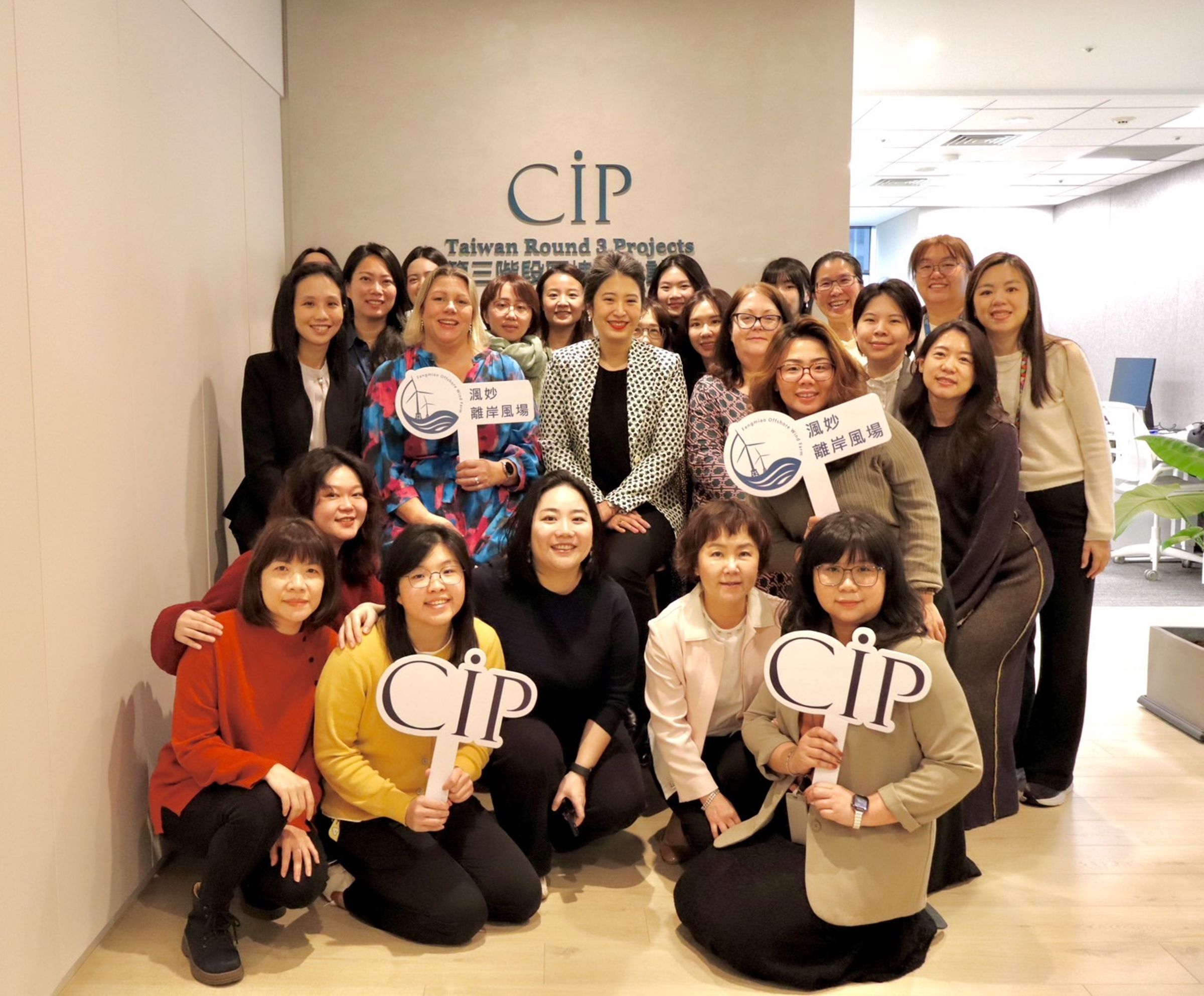 CIP渢妙一期與渢妙二期計畫的女性成員比例高達60%,這些傑出的女性各自在不同領域發揮著關鍵作用, 讓風場的建置得以順利完成。(CIP提供)