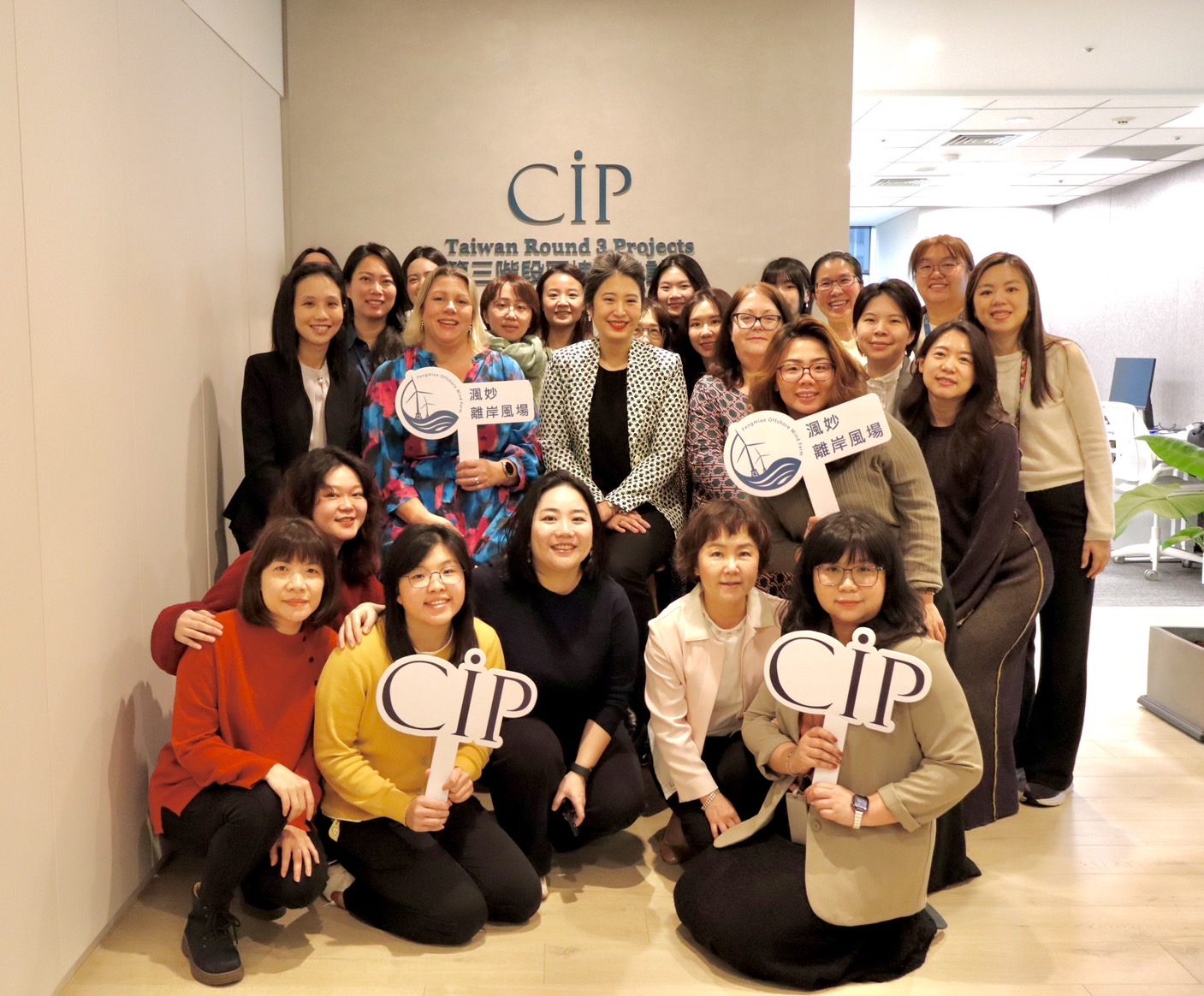 CIP渢妙一期與渢妙二期計畫的女性成員比例高達60%，這些傑出的女性各自在不同領域發揮著關鍵作用， 讓風場的建置得以順利完成。（CIP提供）