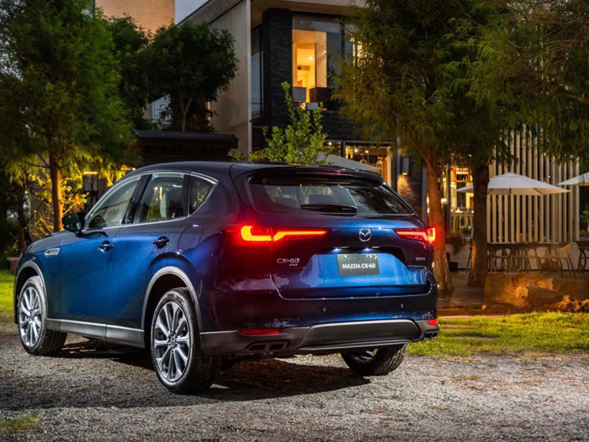 MAZDA替新年式CX-60導入全新車色並全面升級配備。